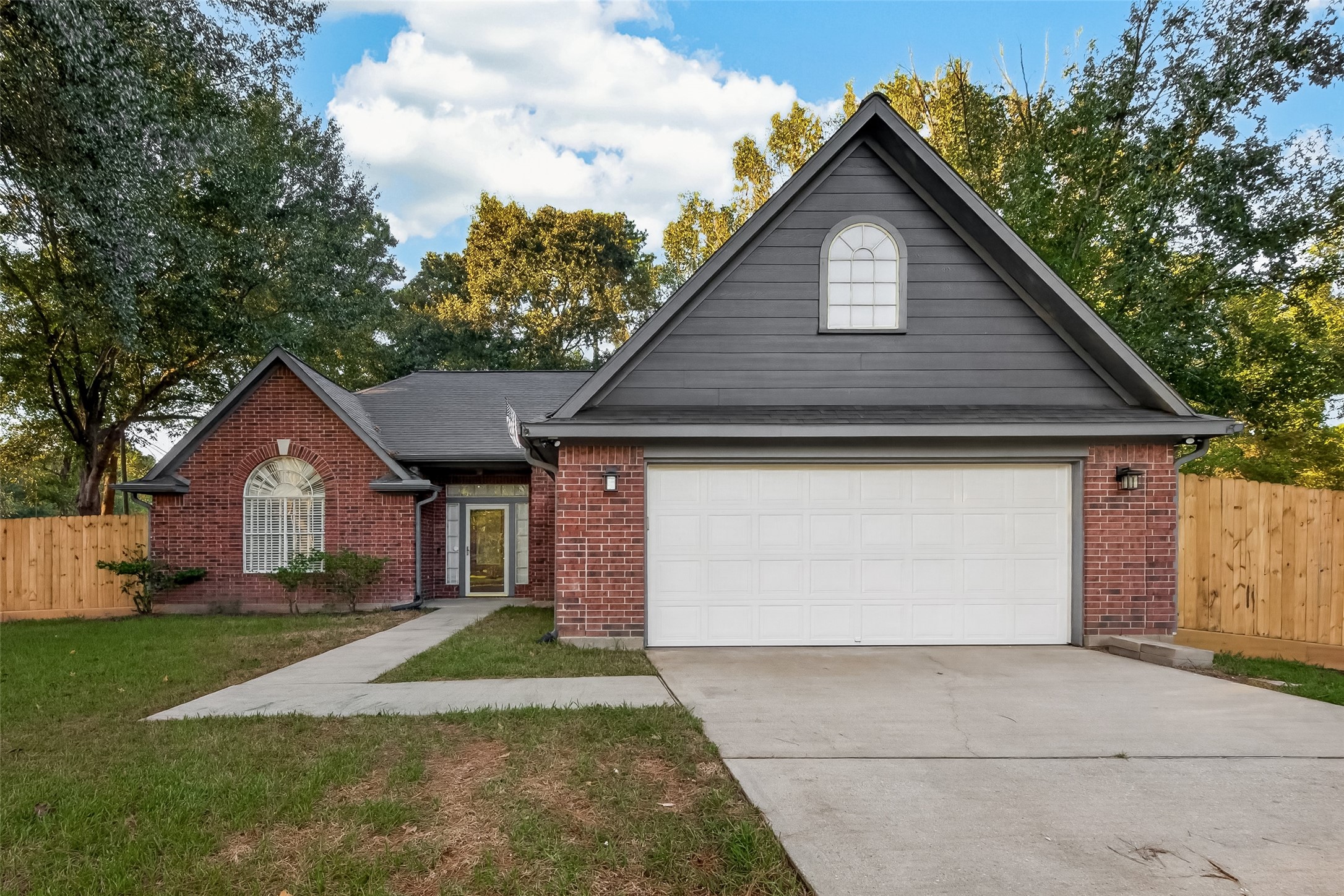 7318 Ramblewood Drive Property Photo 1