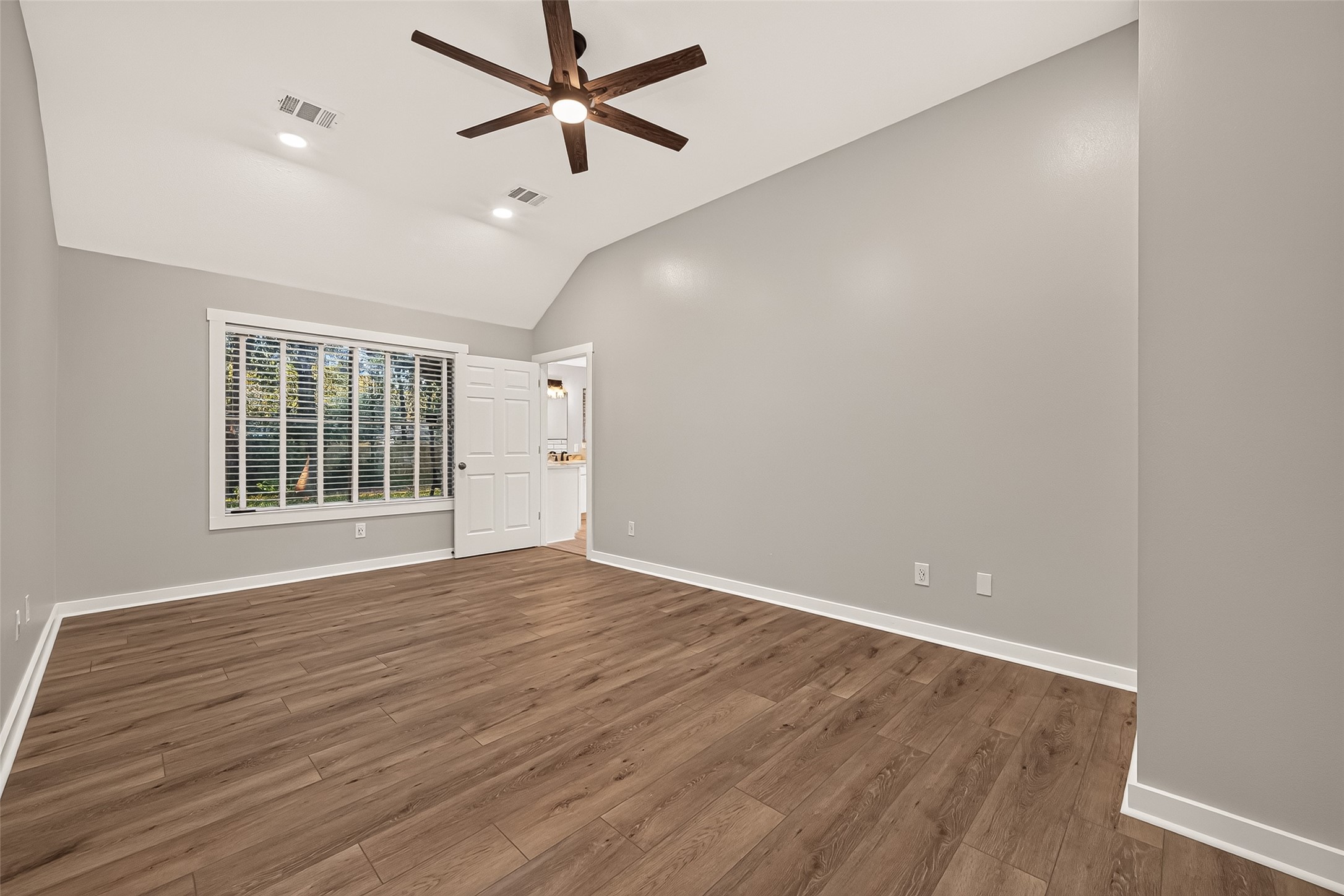 7318 Ramblewood Drive Property Photo 13