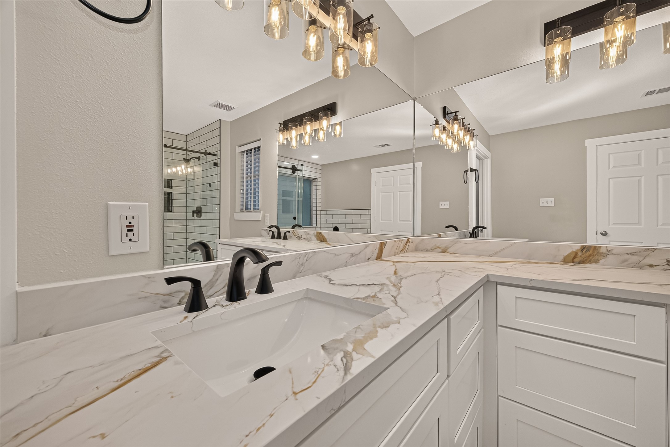 7318 Ramblewood Drive Property Photo 17