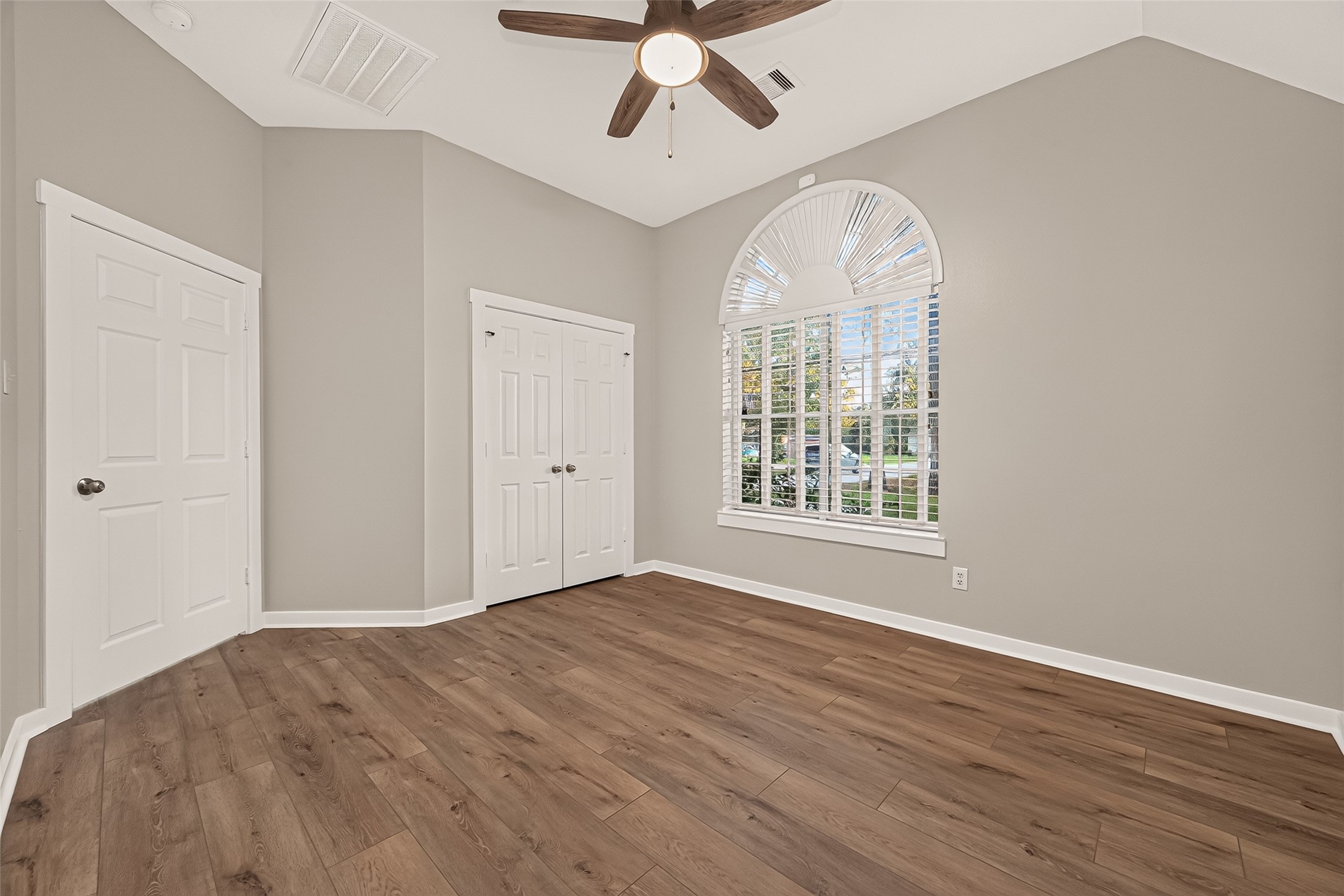 7318 Ramblewood Drive Property Photo 24