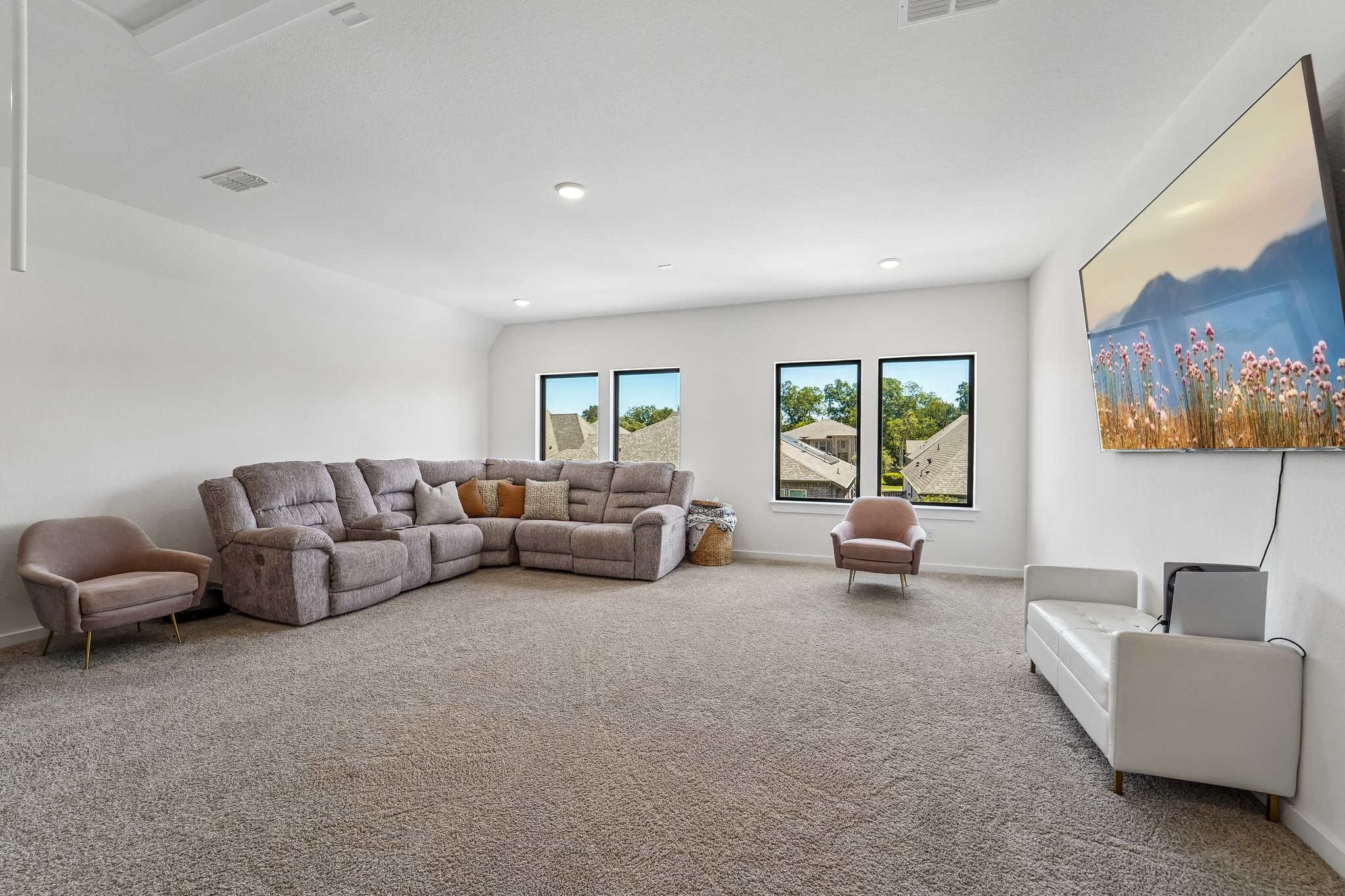 4830 Parkgate Avenue Property Photo 27