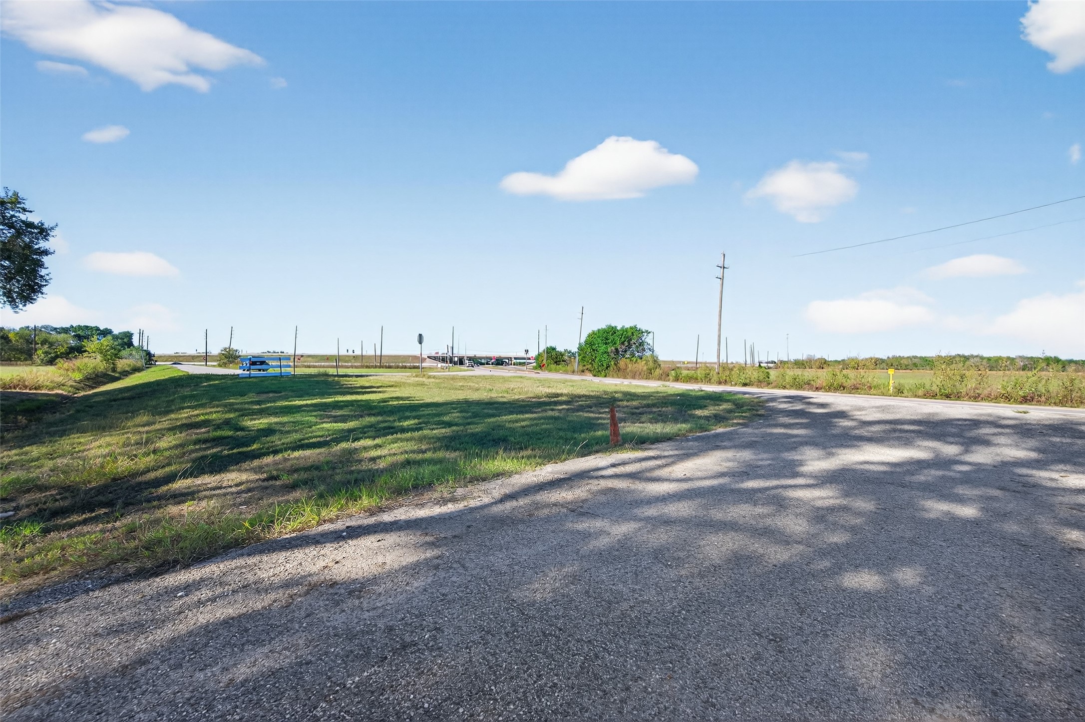 412 Fm 360 Road Property Photo 4