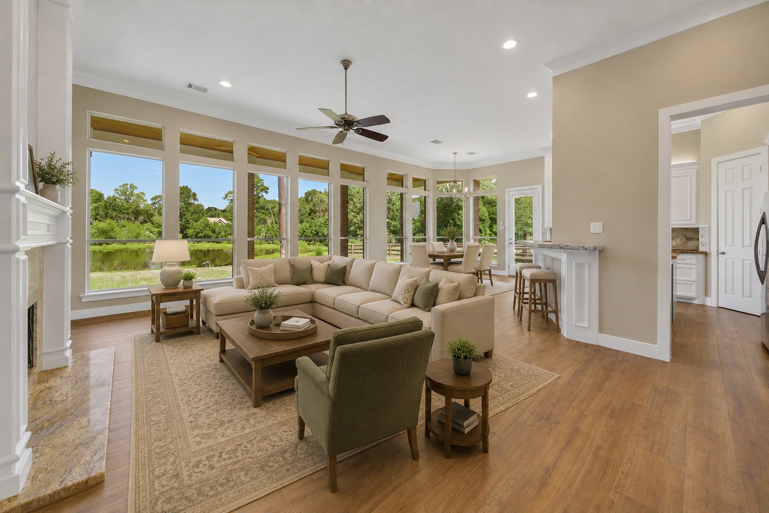 15444 Crown Oaks Drive Property Photo 12