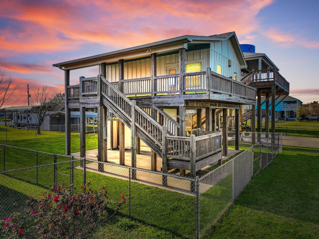 963 Verdia W Property Photo 1