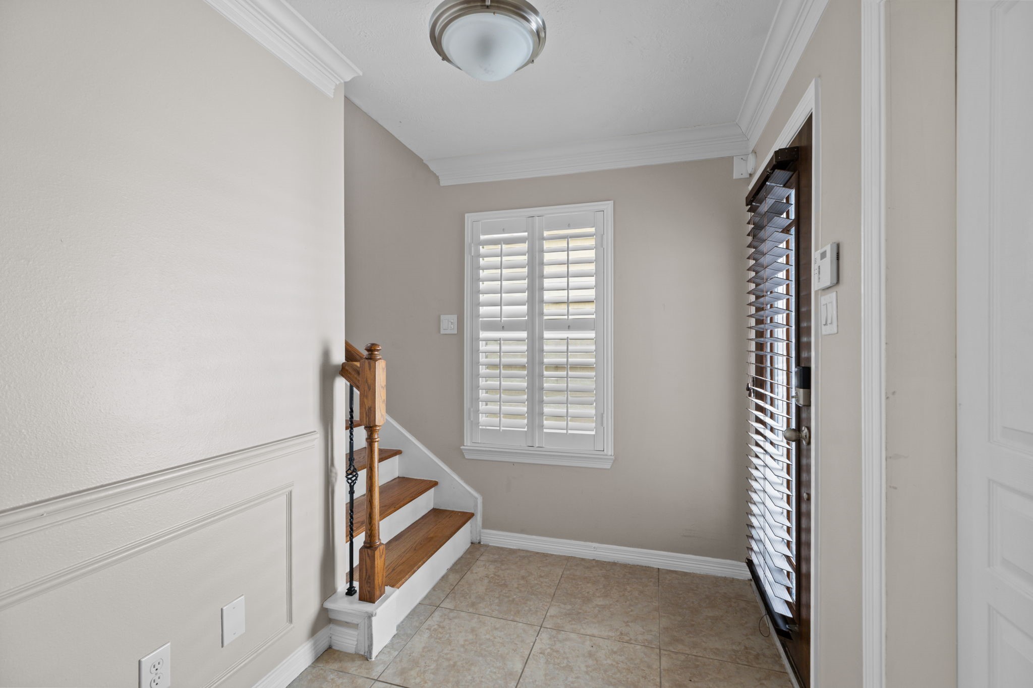 3414 Skyline Village Drive Property Photo 7