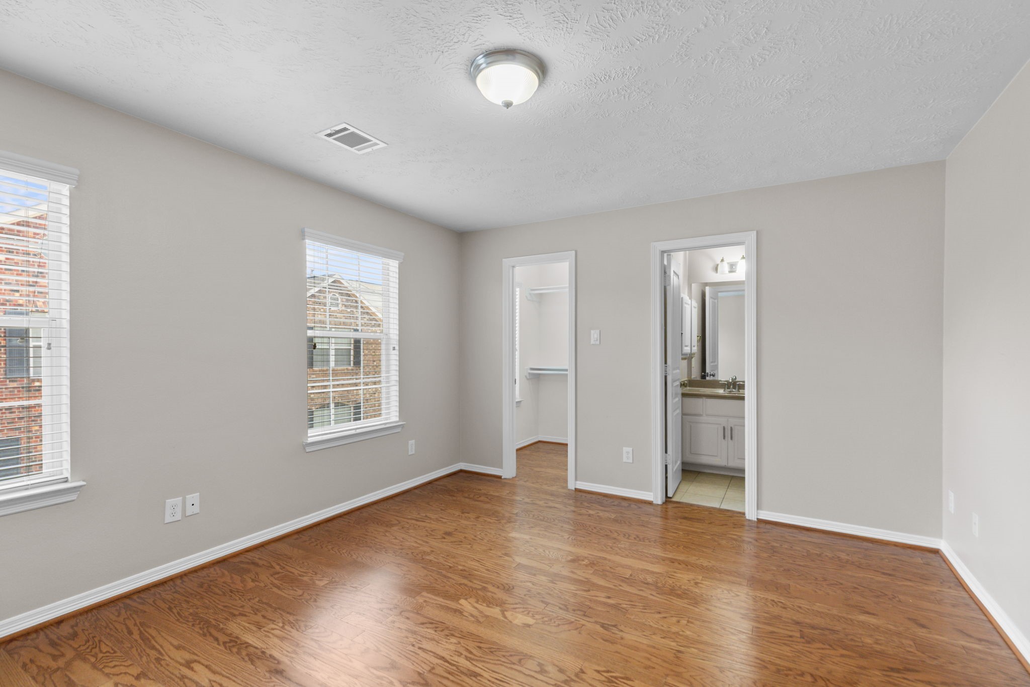 3414 Skyline Village Drive Property Photo 29