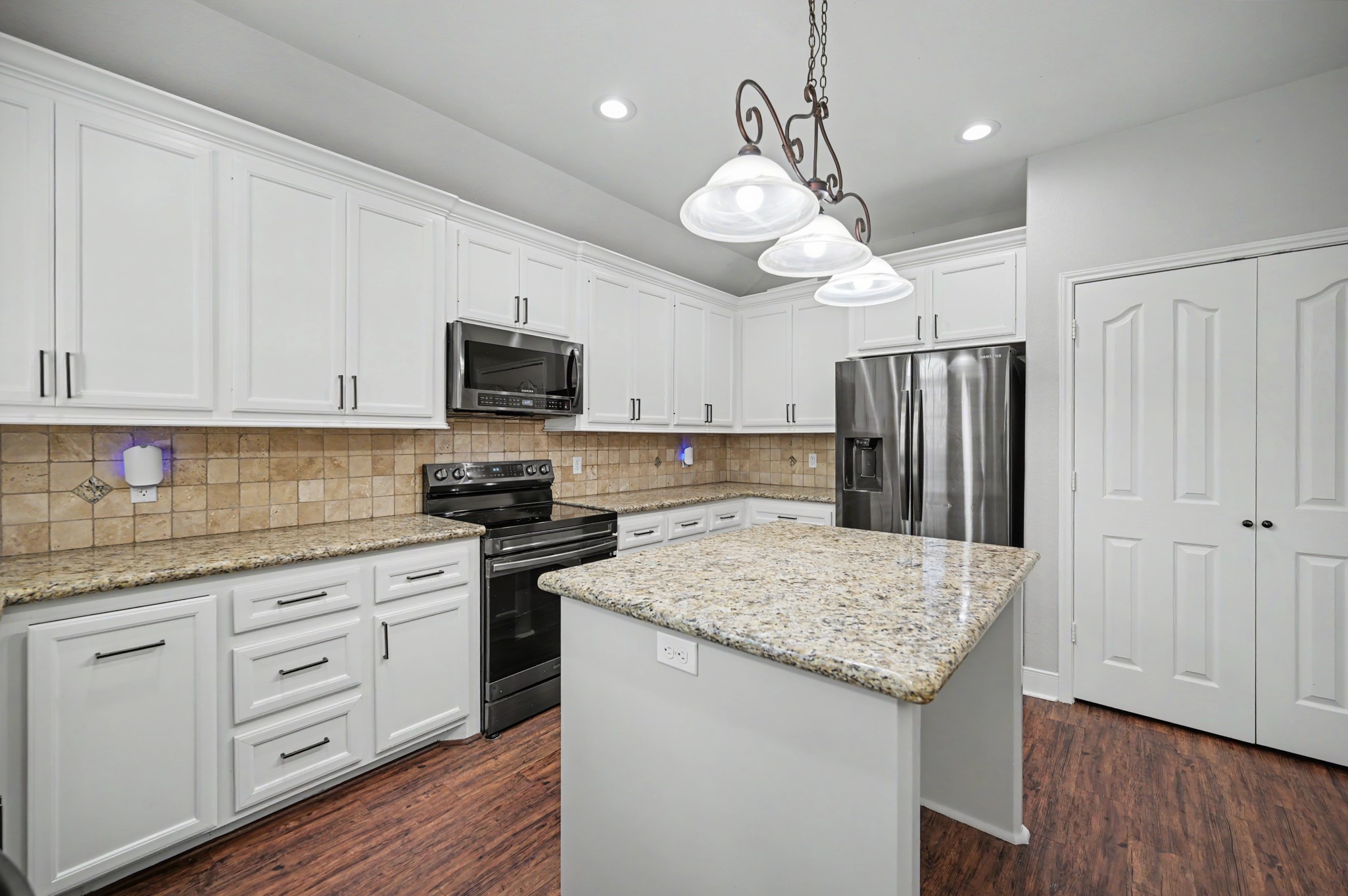 13314 Enchanted Way Drive Property Photo 12