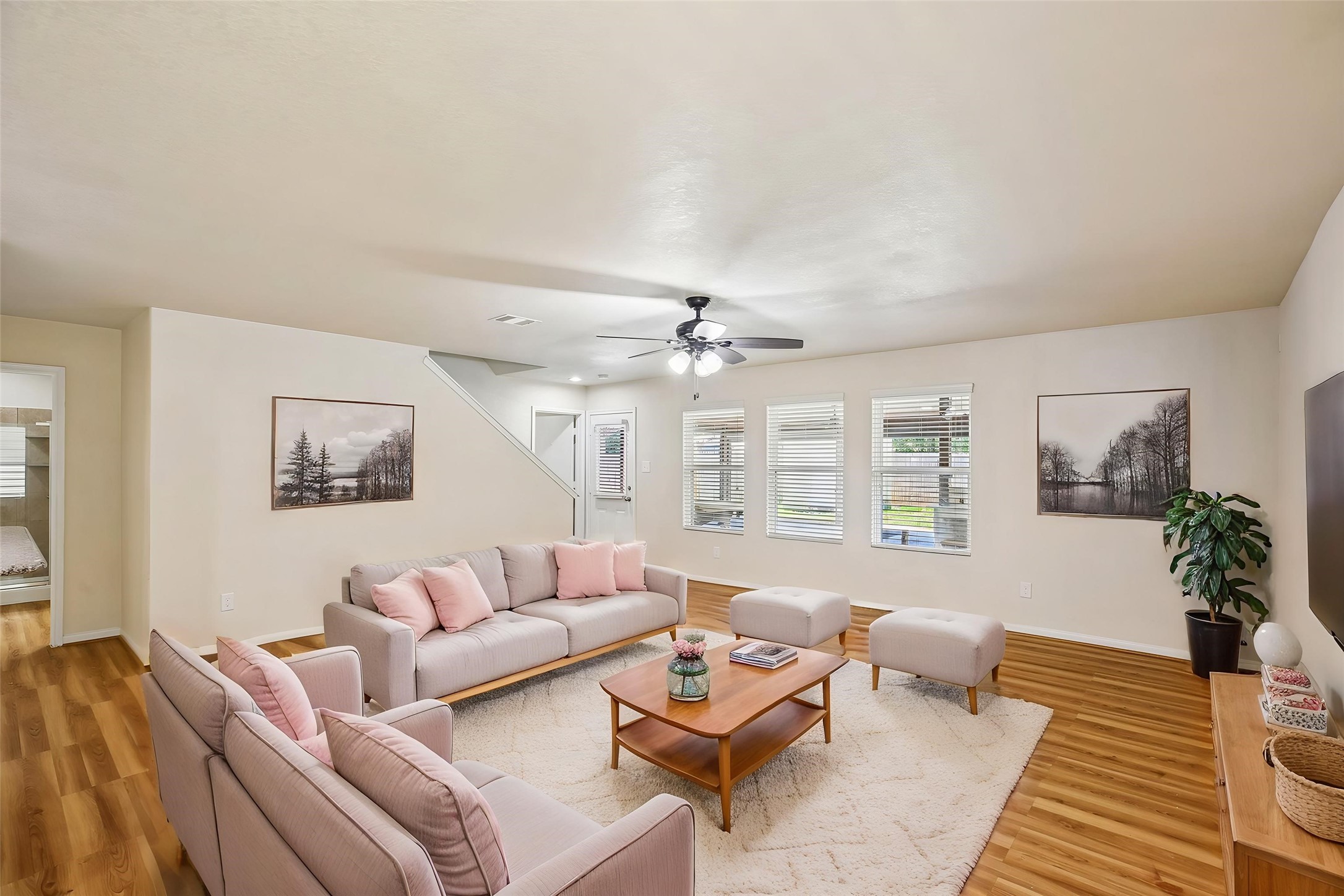 21127 Fox Orchard Court Property Photo 5