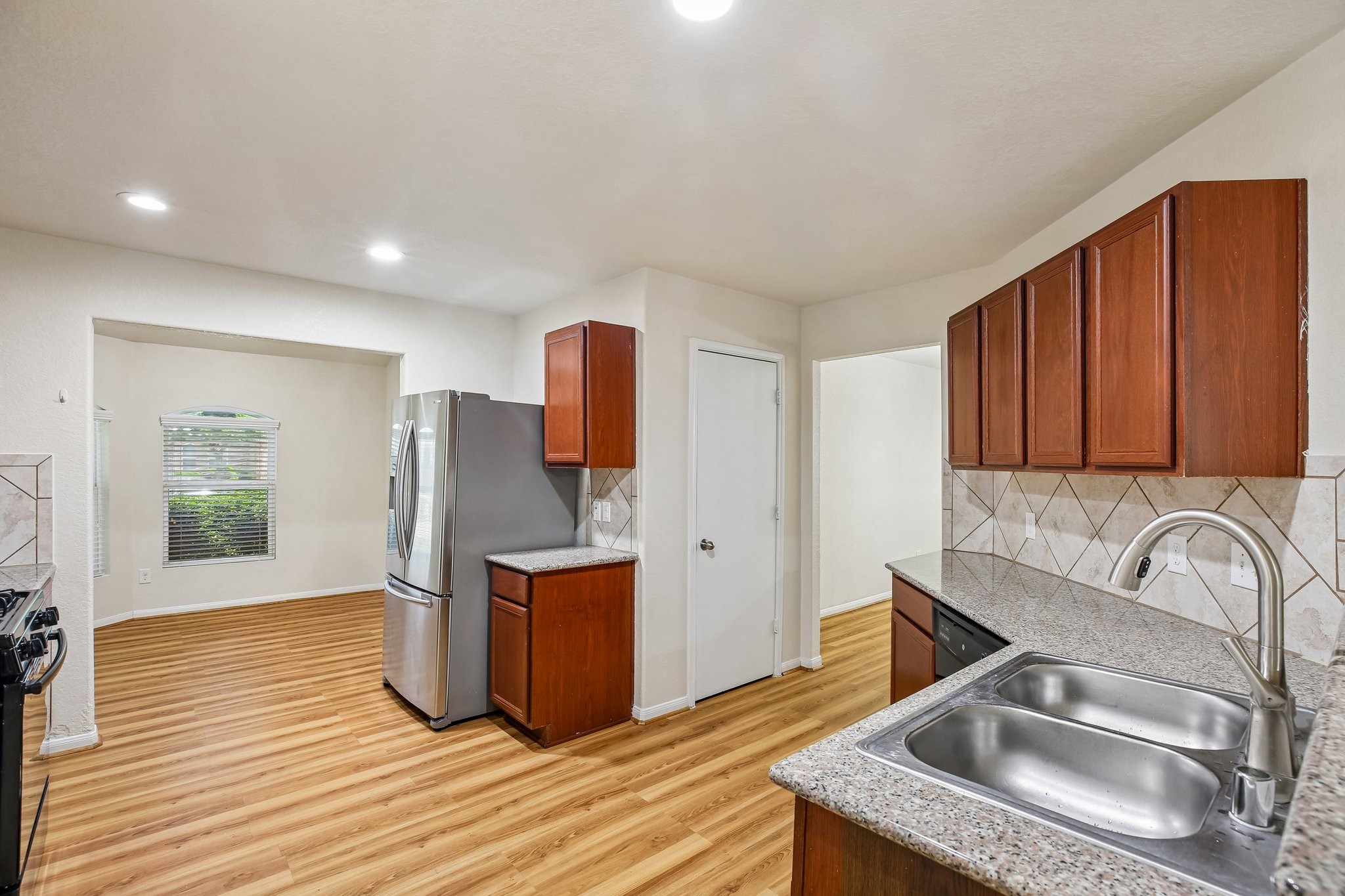 21127 Fox Orchard Court Property Photo 12
