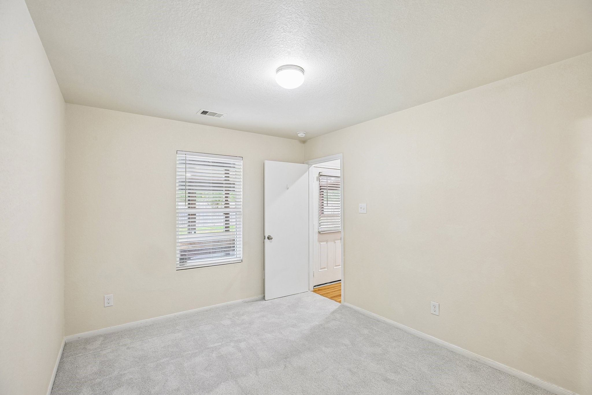 21127 Fox Orchard Court Property Photo 17