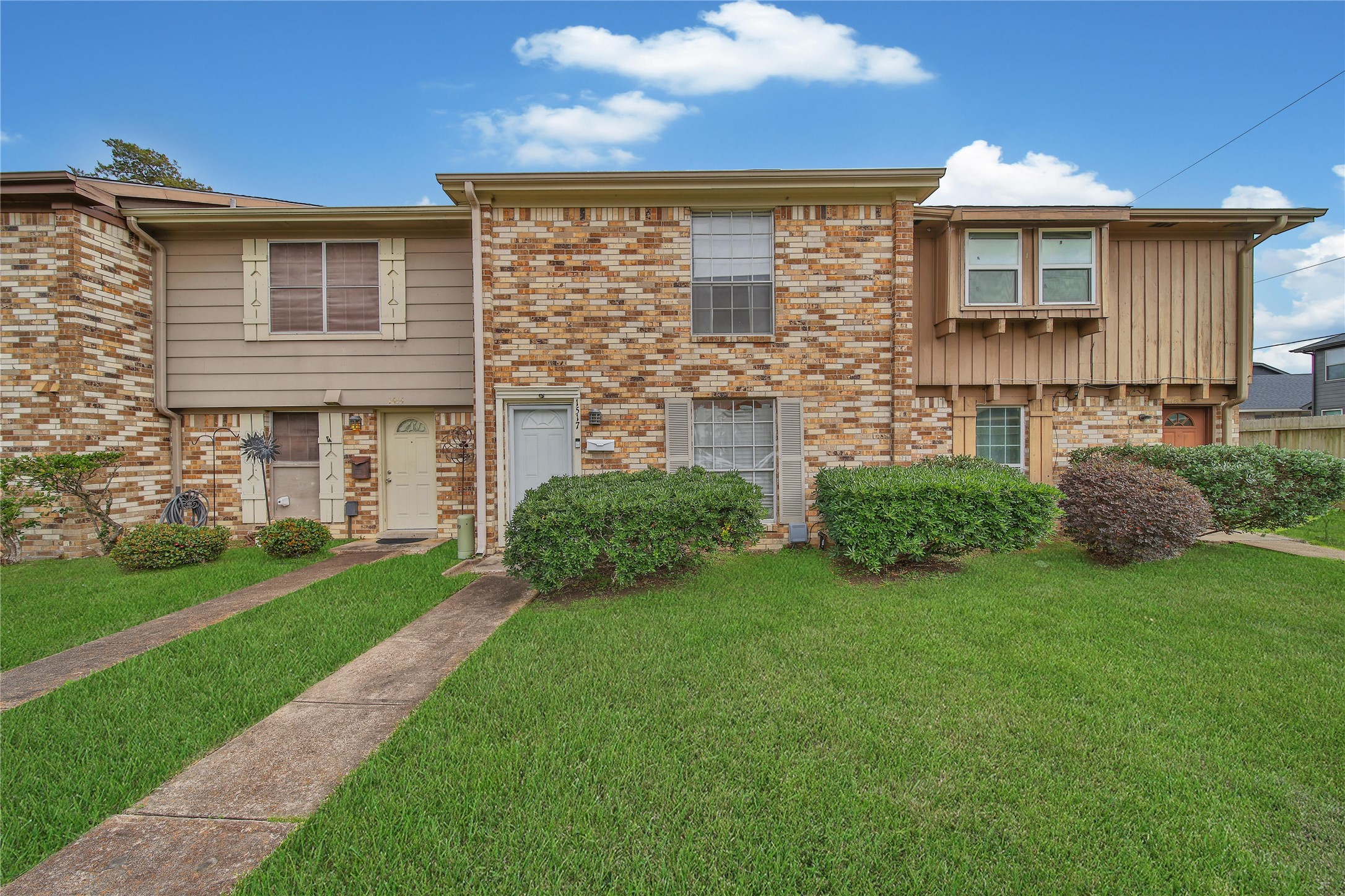 1517 Cedar Cove Street Property Photo