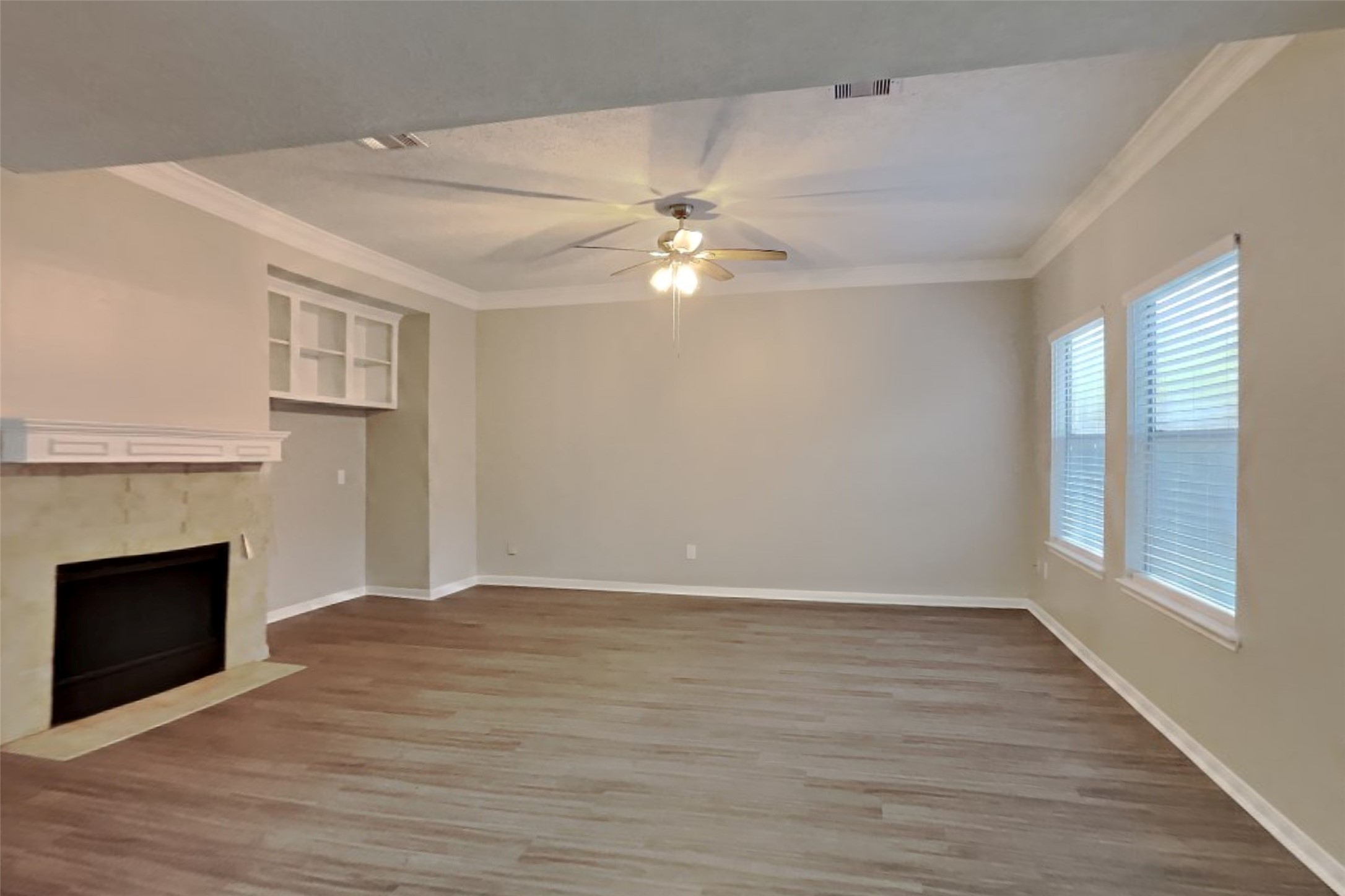 20402 Avery Point Drive Property Photo 3