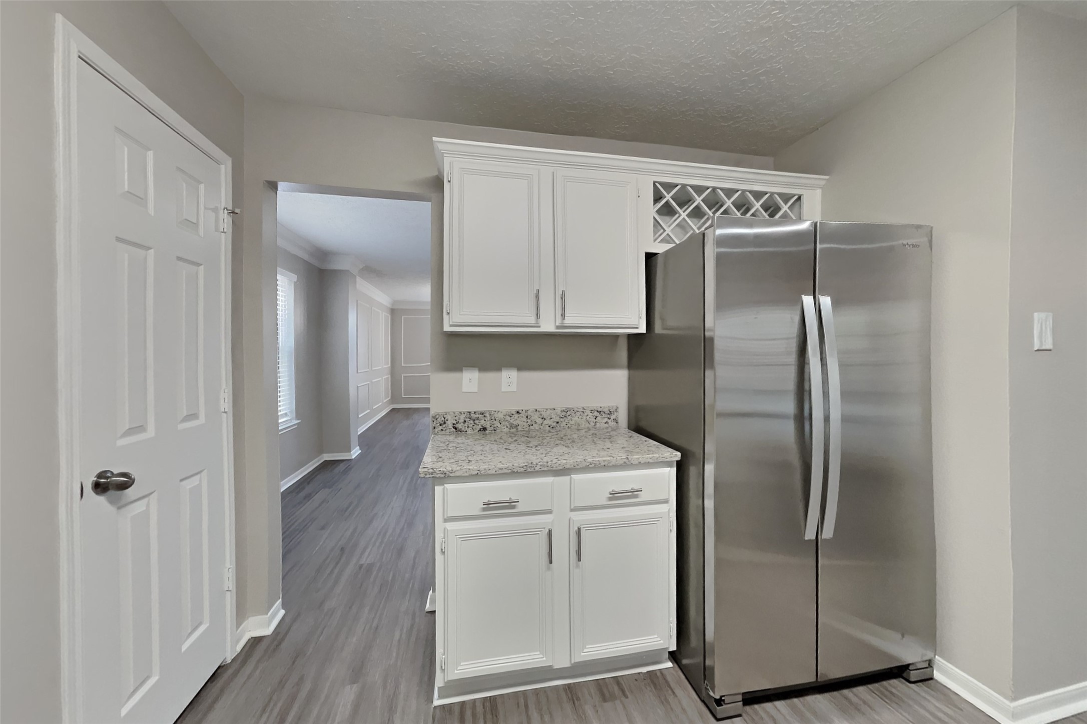 20402 Avery Point Drive Property Photo 6