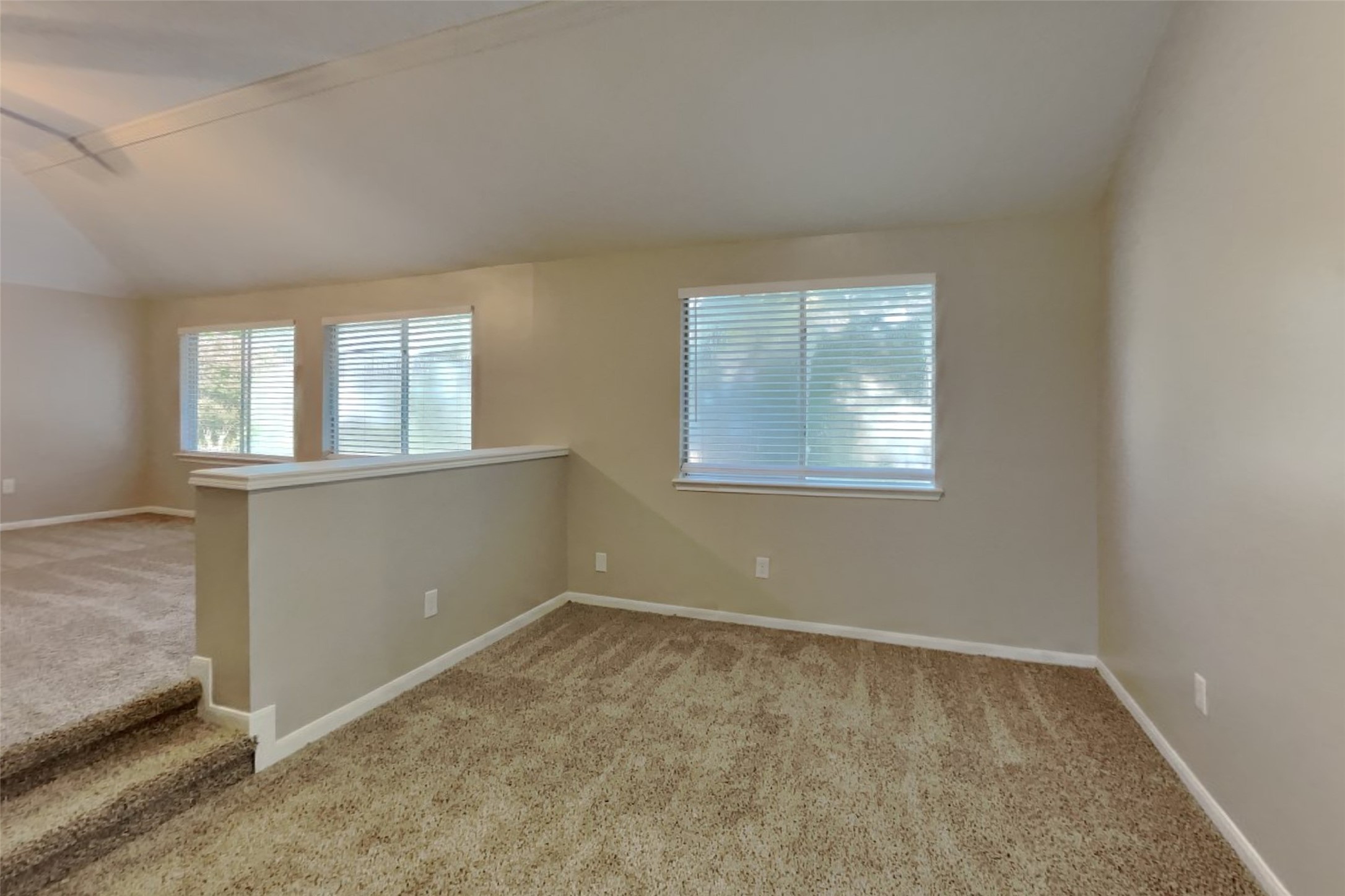 20402 Avery Point Drive Property Photo 8