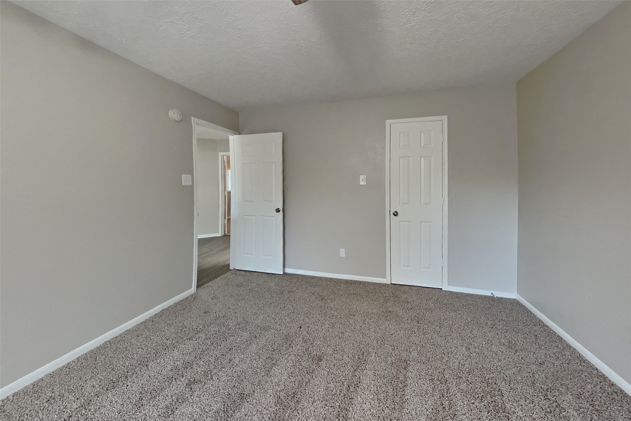 20402 Avery Point Drive Property Photo 14