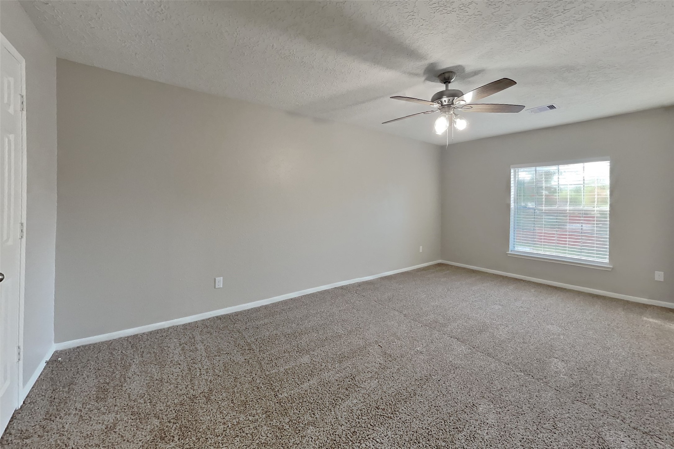 20402 Avery Point Drive Property Photo 15