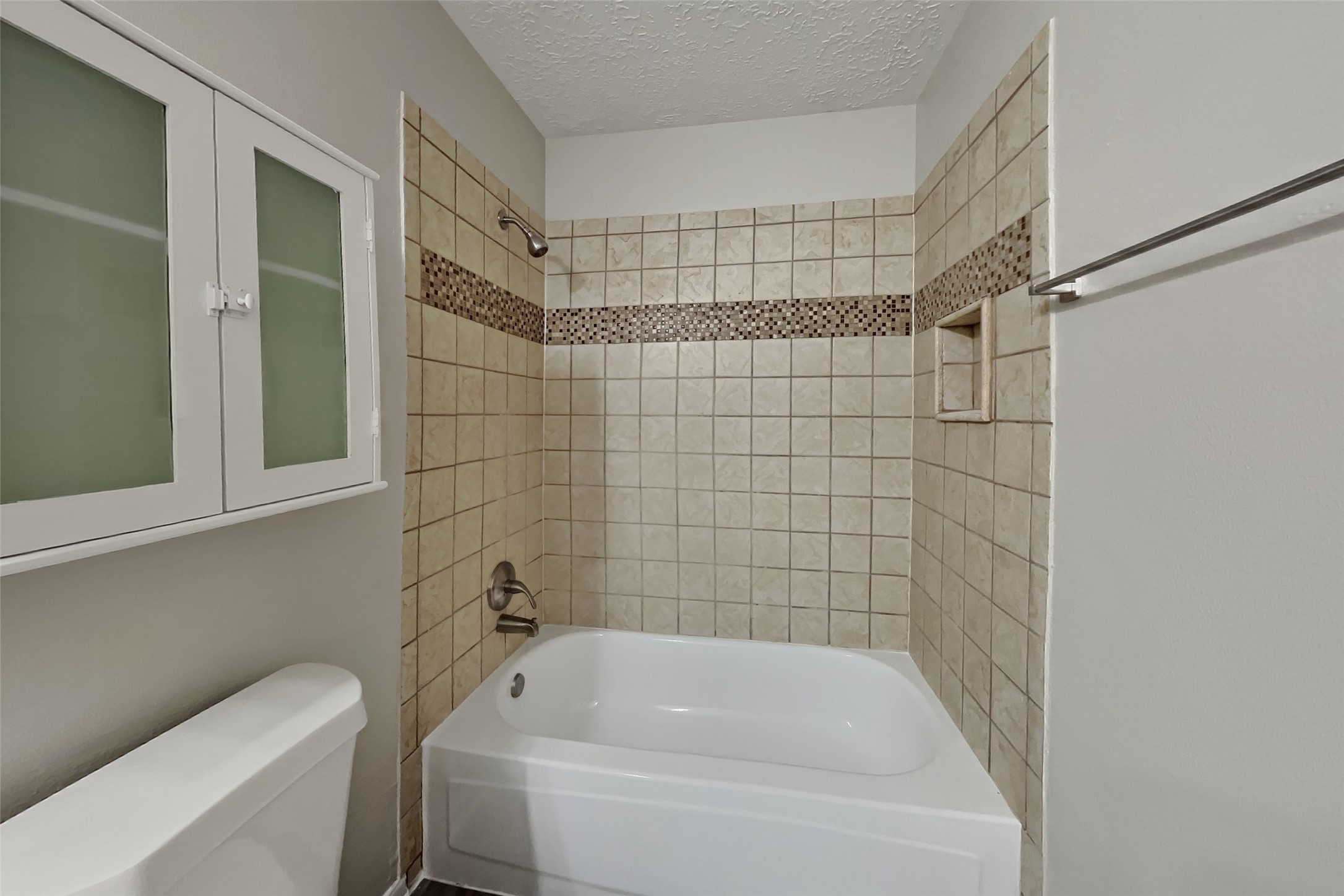 20402 Avery Point Drive Property Photo 18