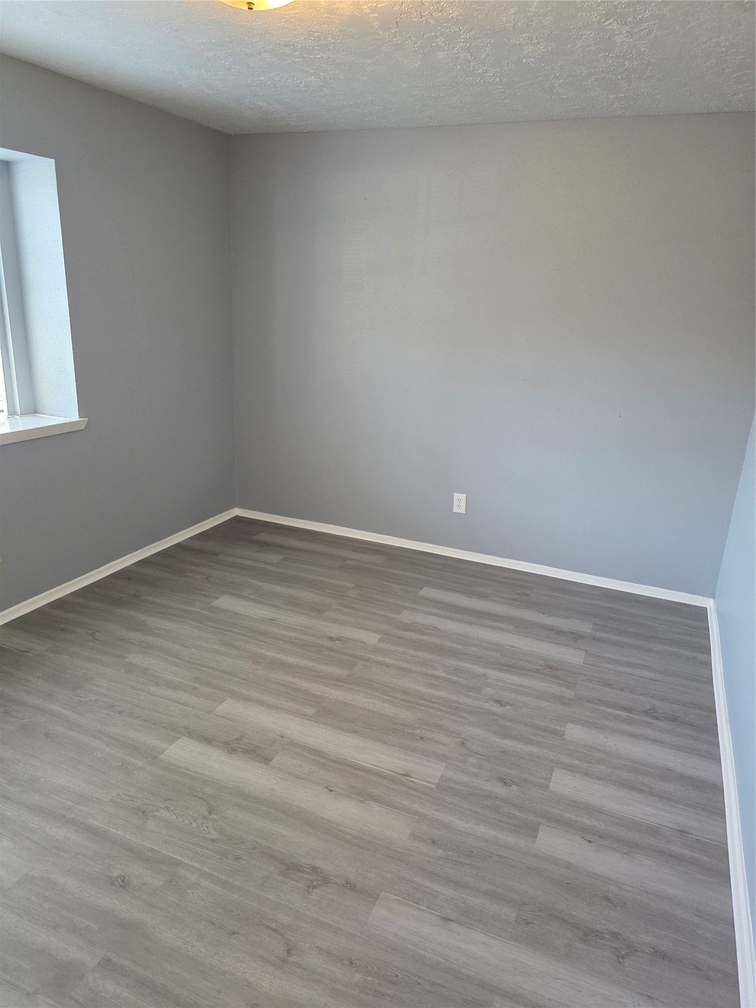 19302 Woodglen Drive Property Photo 6