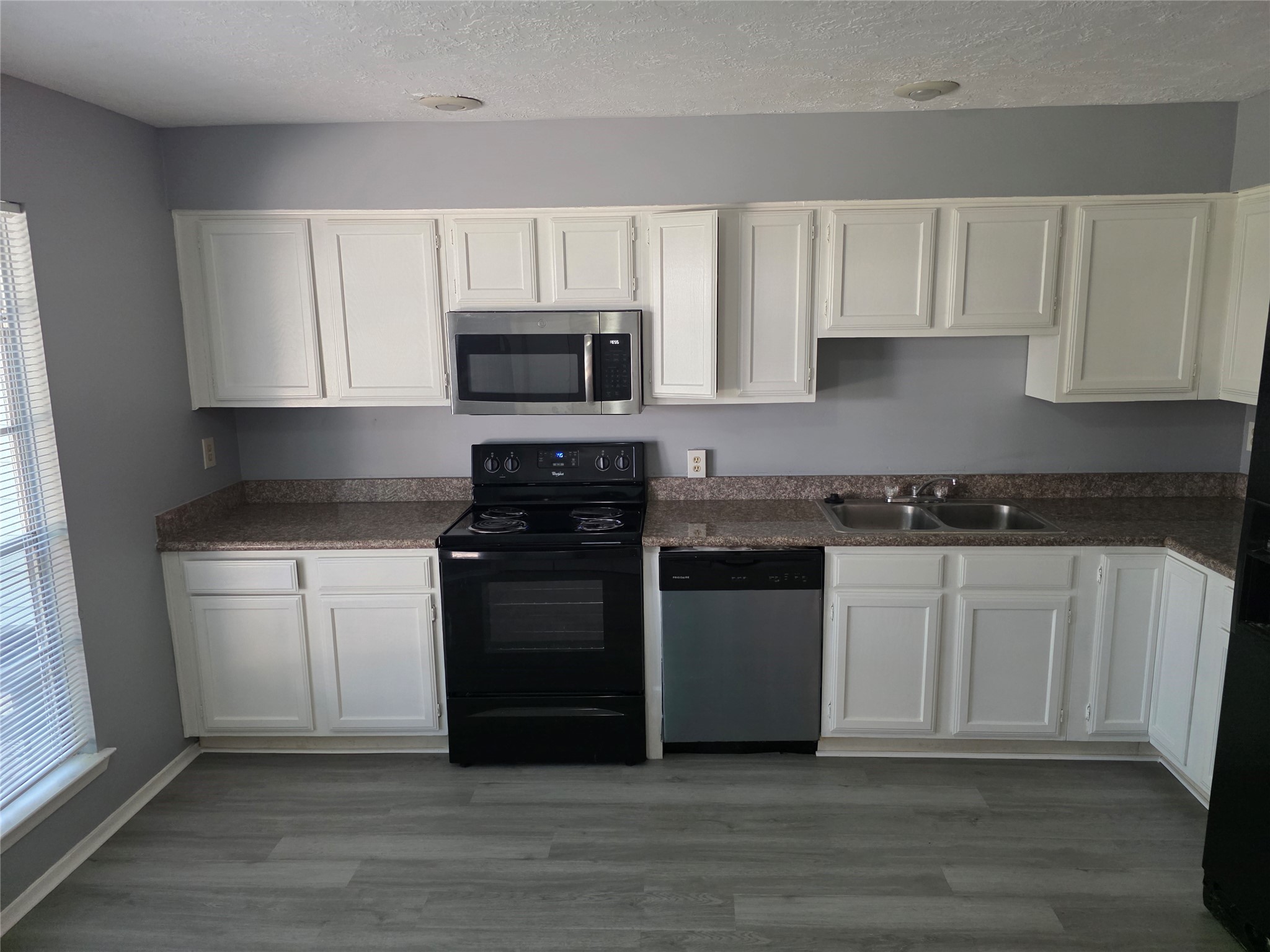 19302 Woodglen Drive Property Photo 17