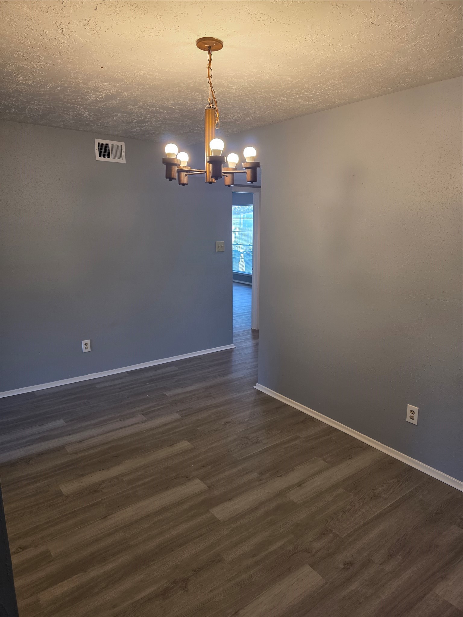 19302 Woodglen Drive Property Photo 21