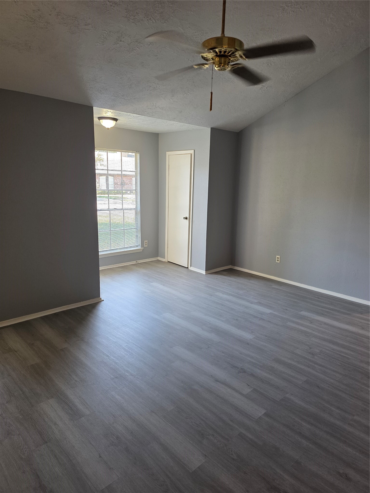 19302 Woodglen Drive Property Photo 22