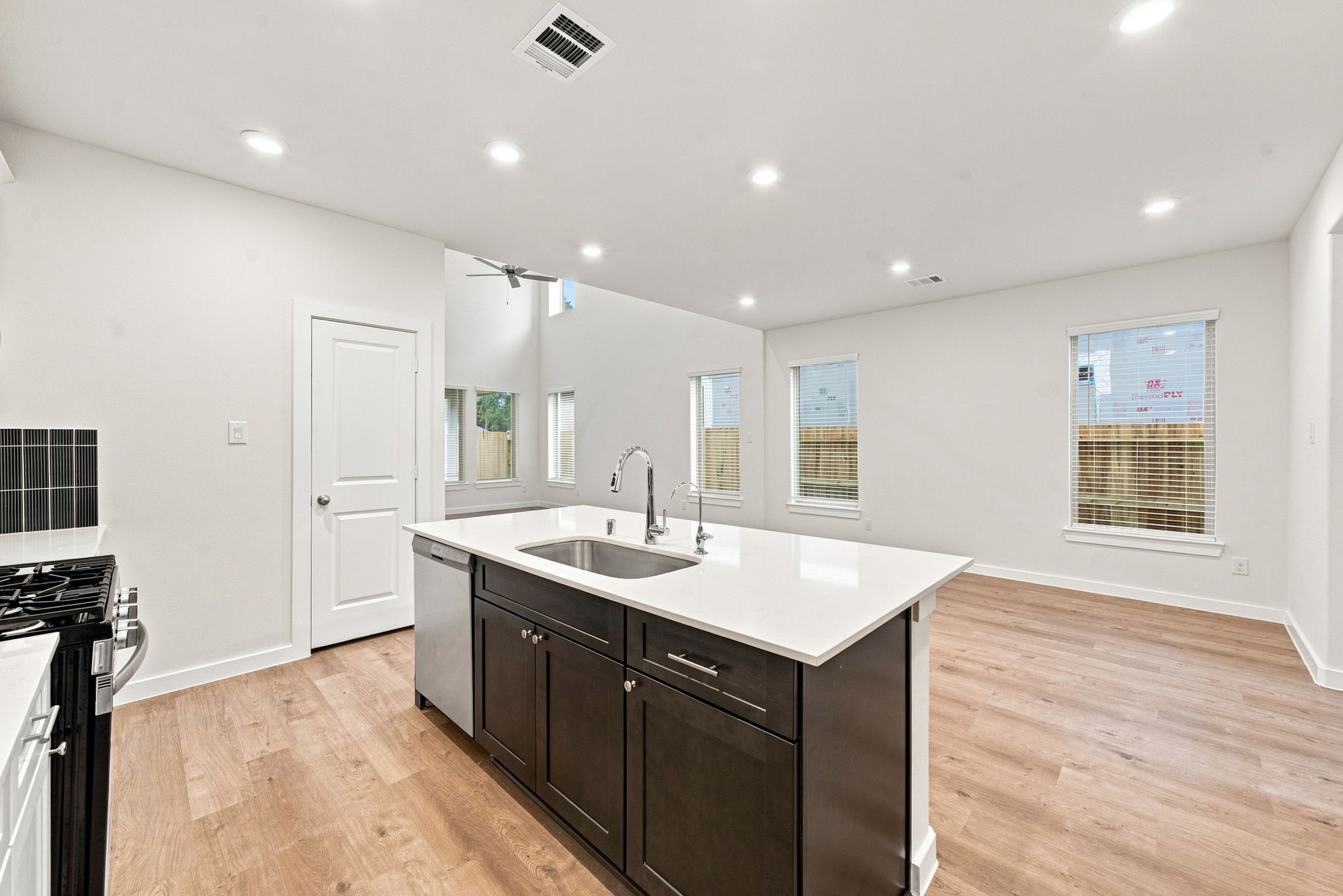 19136 Cedar Lennox Circle Property Photo 9
