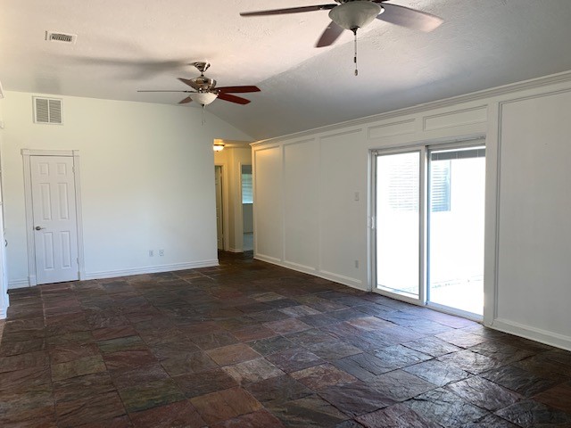 6650 Grove Field Lane Property Photo 4