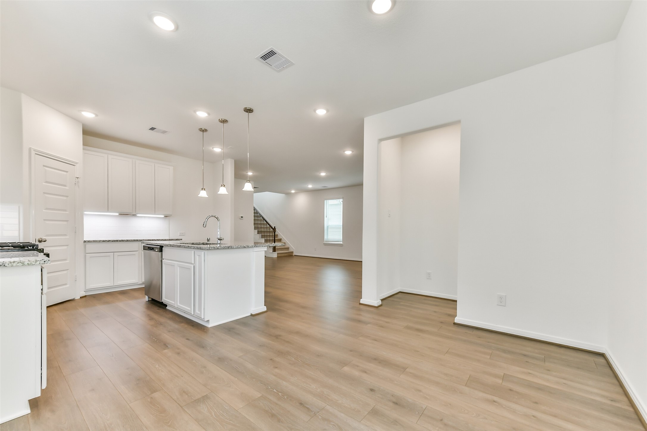 15506 Foresail Lane Property Photo 12