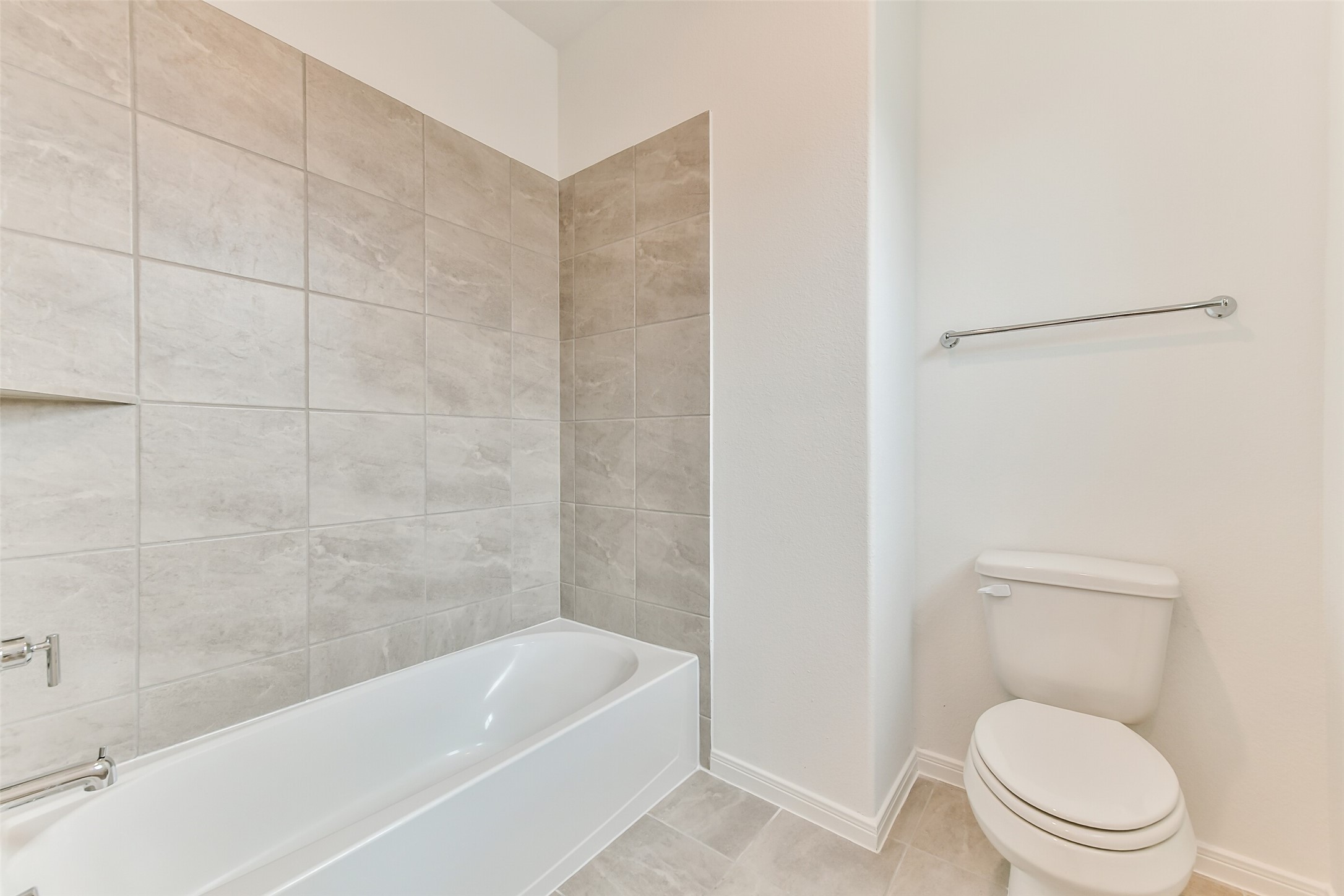 15506 Foresail Lane Property Photo 28