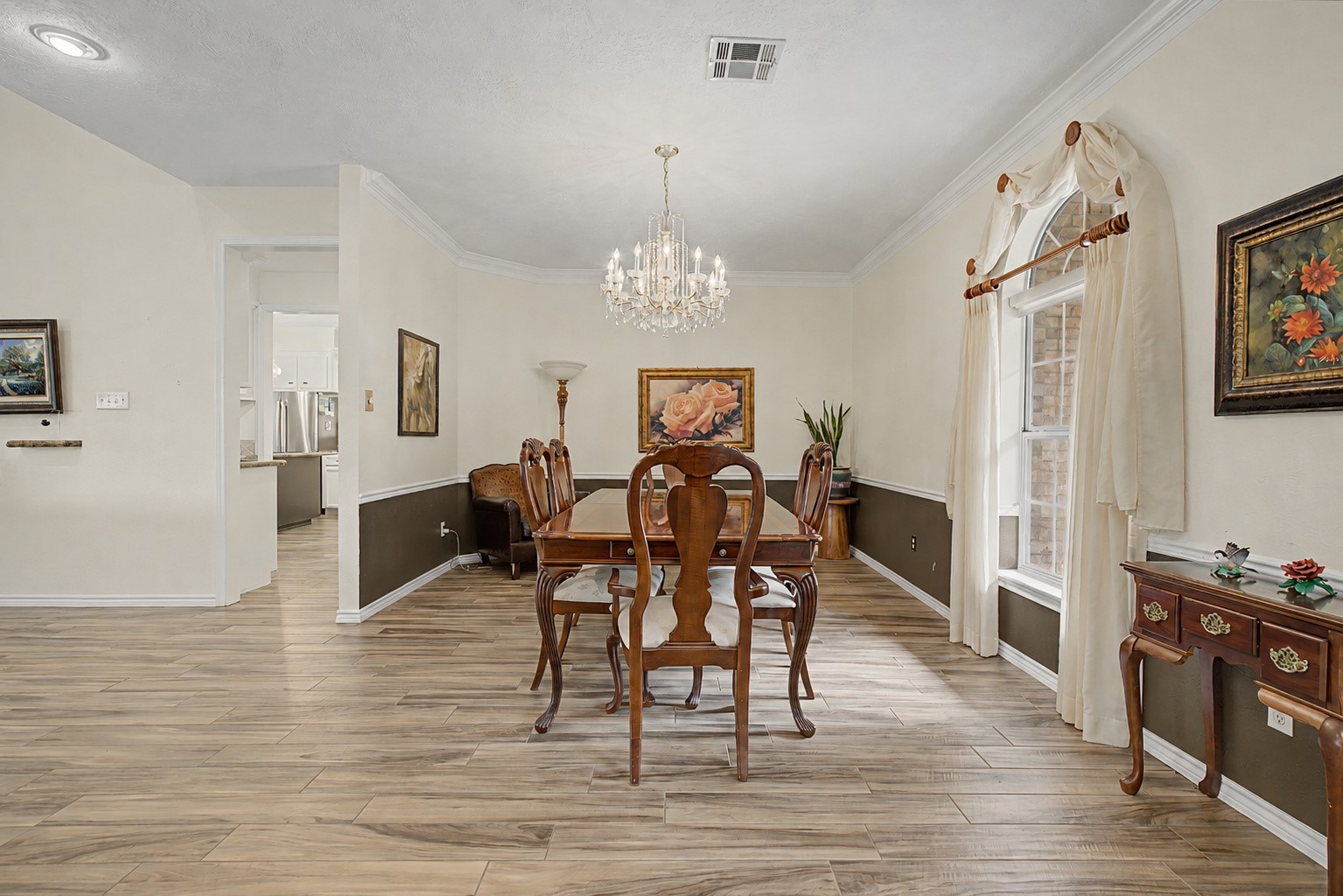 8988 County Line Road Property Photo 3