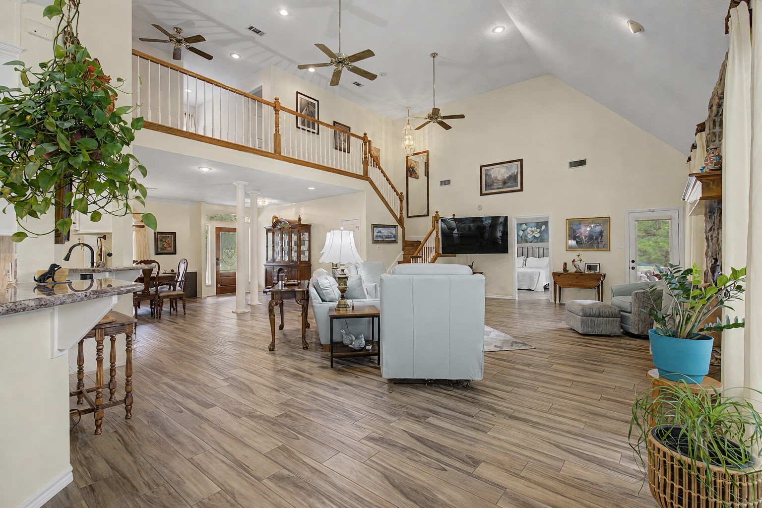 8988 County Line Road Property Photo 6