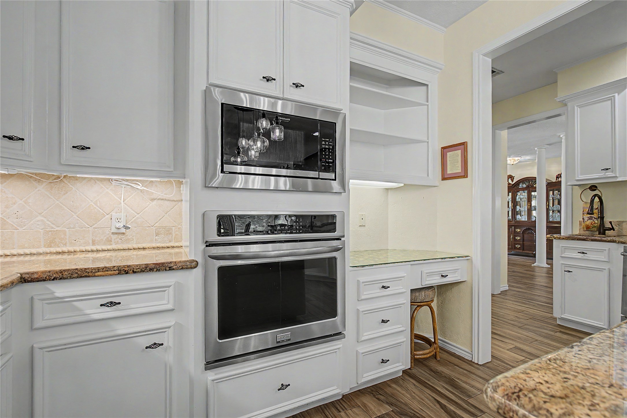 8988 County Line Road Property Photo 11
