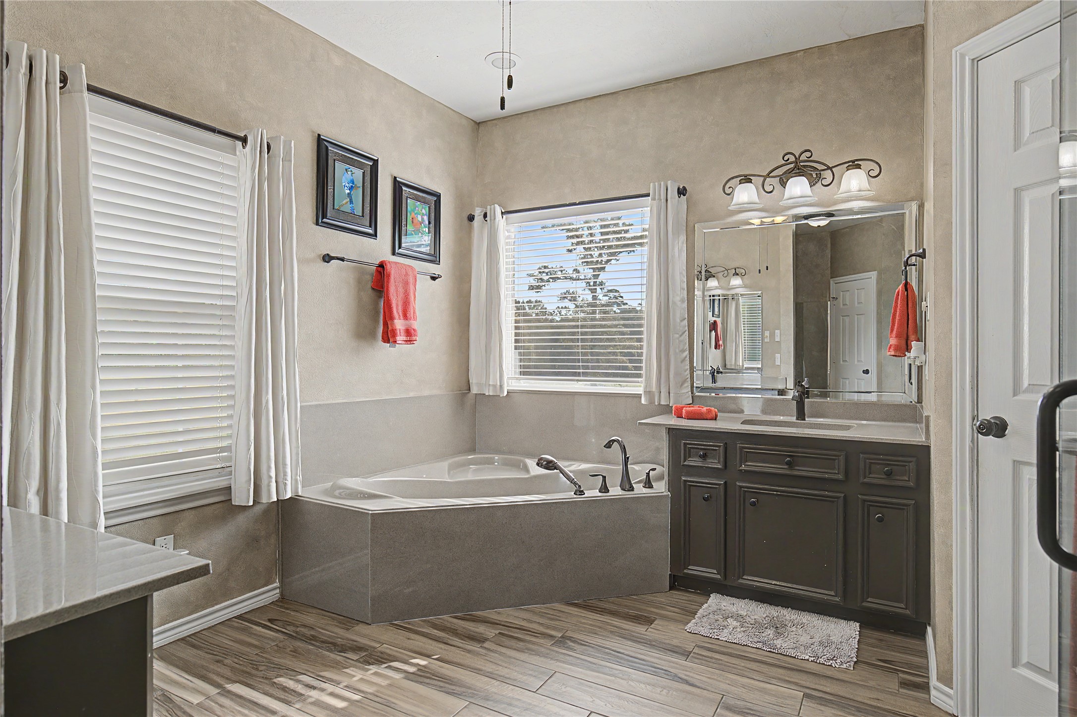 8988 County Line Road Property Photo 14