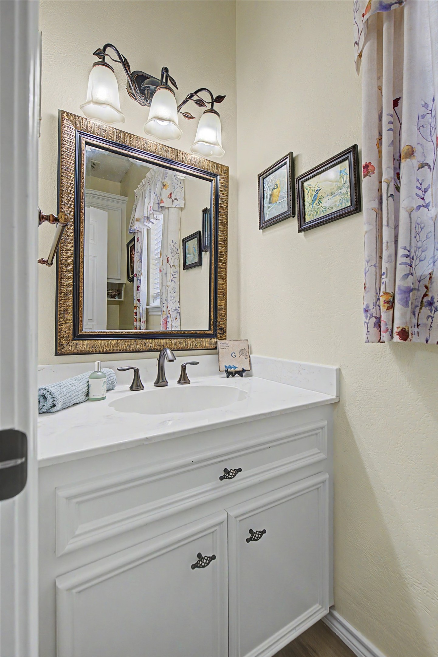 8988 County Line Road Property Photo 24