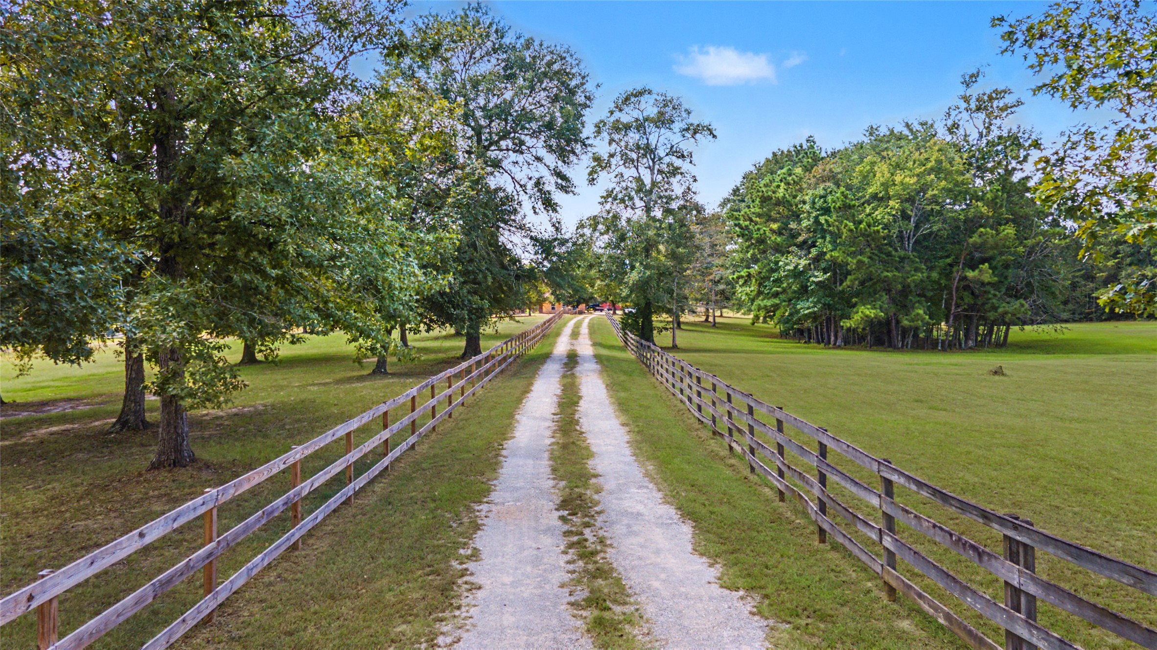 8988 County Line Road Property Photo 28