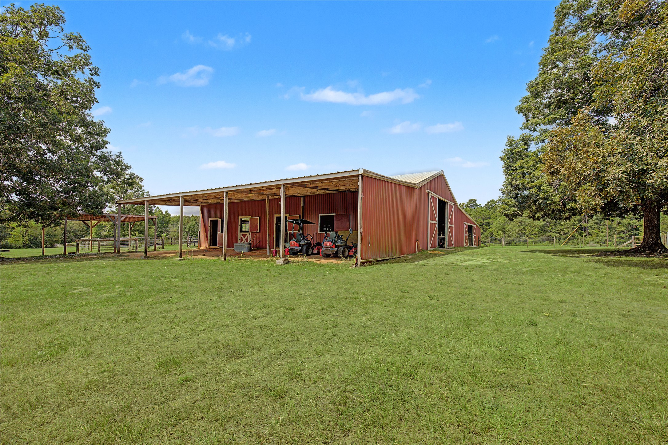 8988 County Line Road Property Photo 31