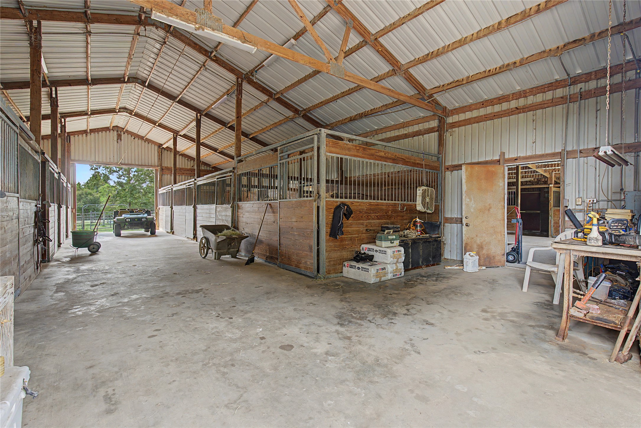 8988 County Line Road Property Photo 35