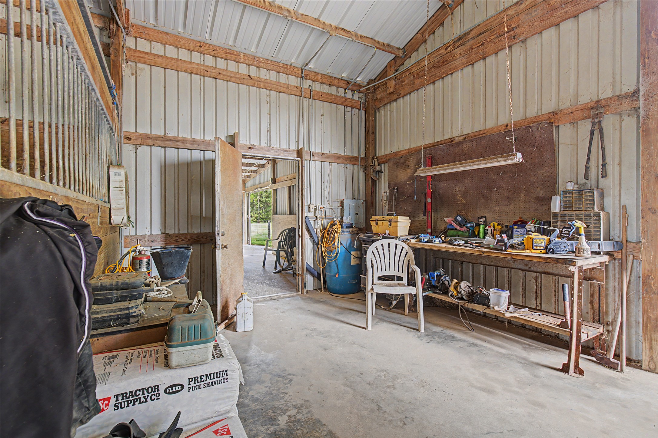 8988 County Line Road Property Photo 36