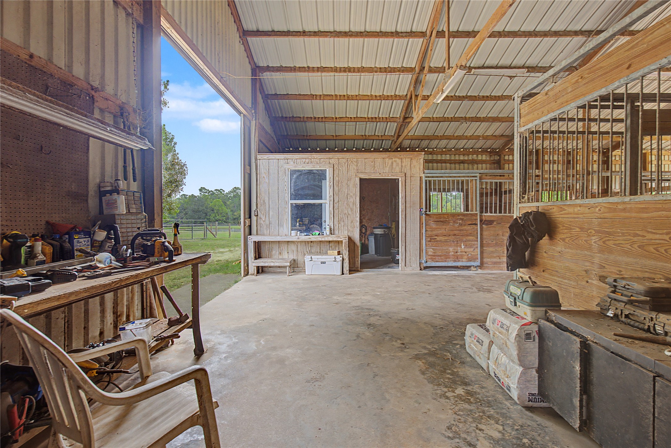 8988 County Line Road Property Photo 37