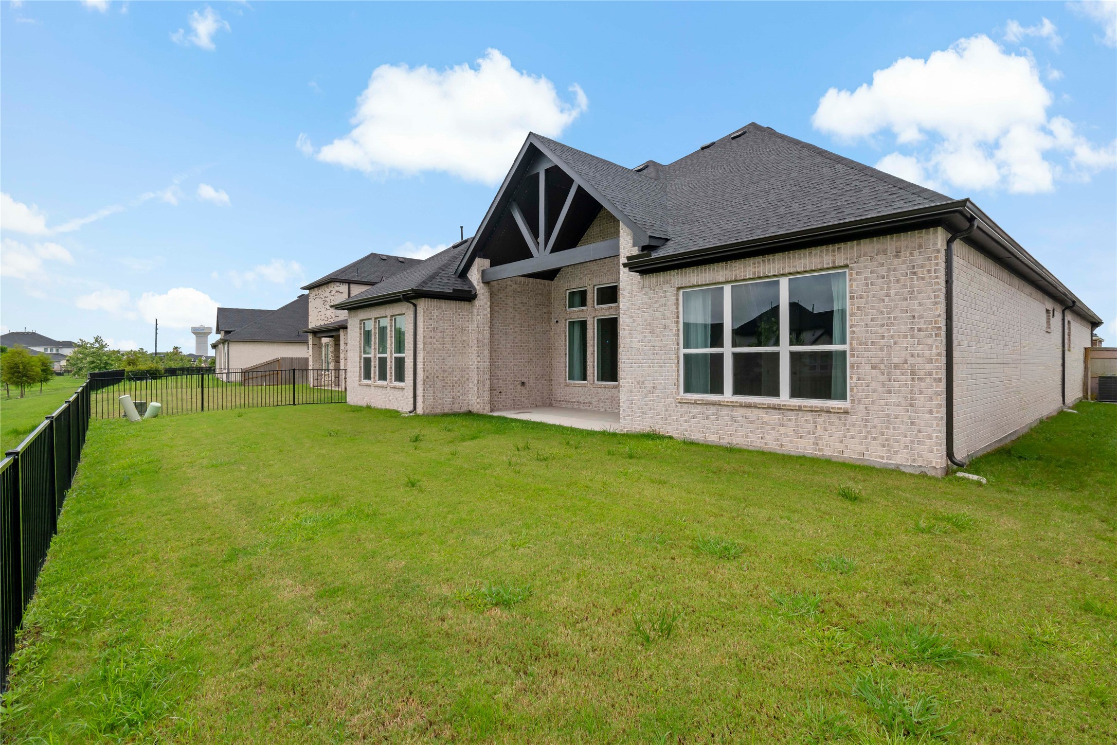 7327 Sunny Oak Lane Property Photo 3
