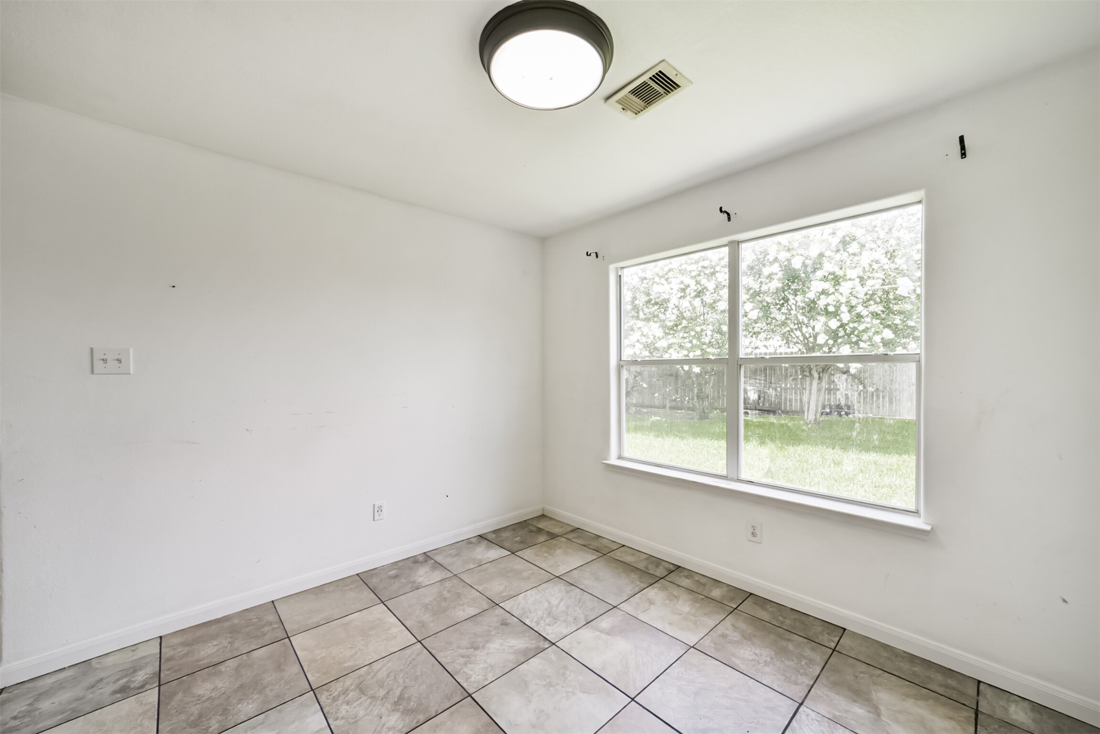 7114 Sunrise Hill Lane Property Photo 6