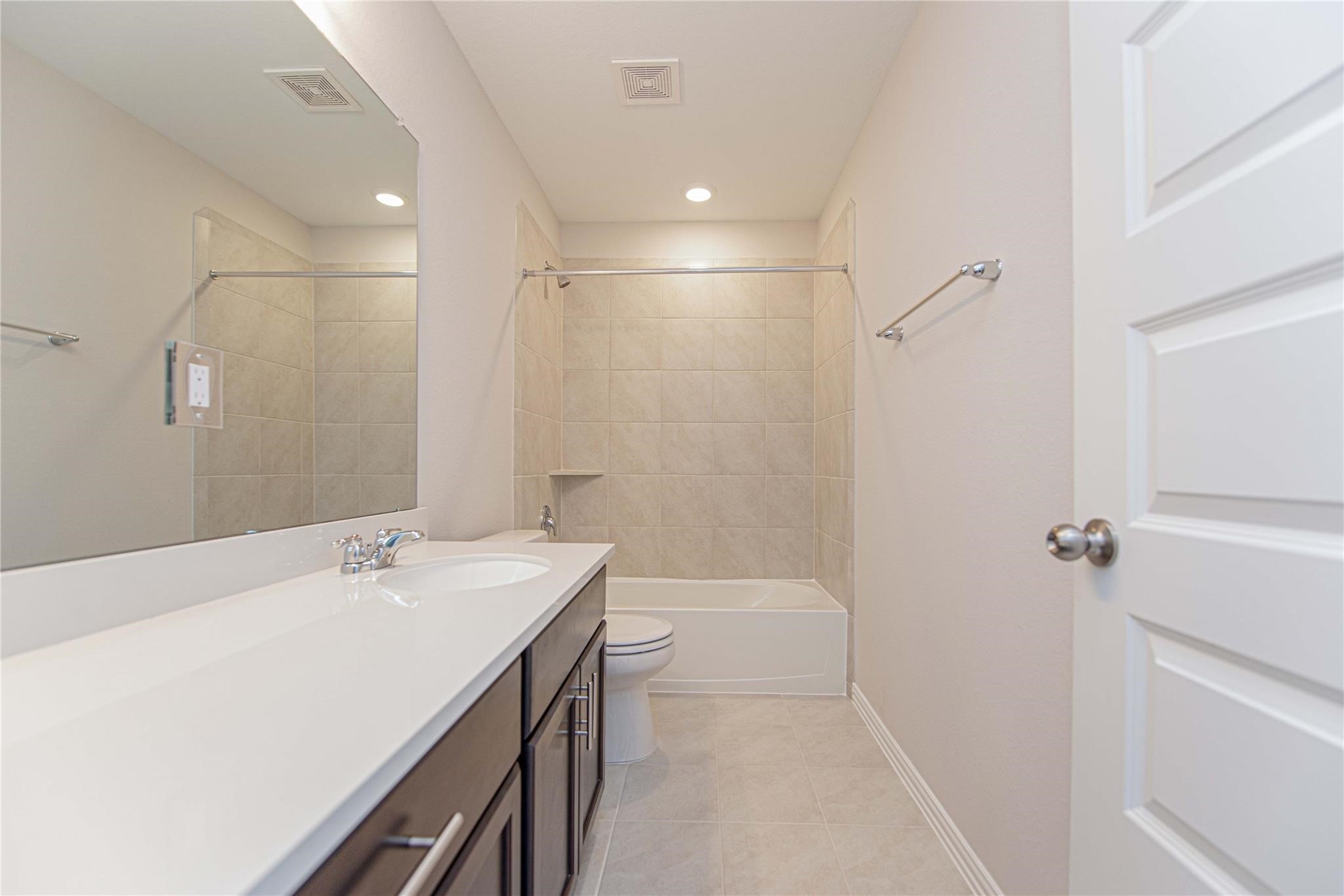107 Silver Sky Court Property Photo 25