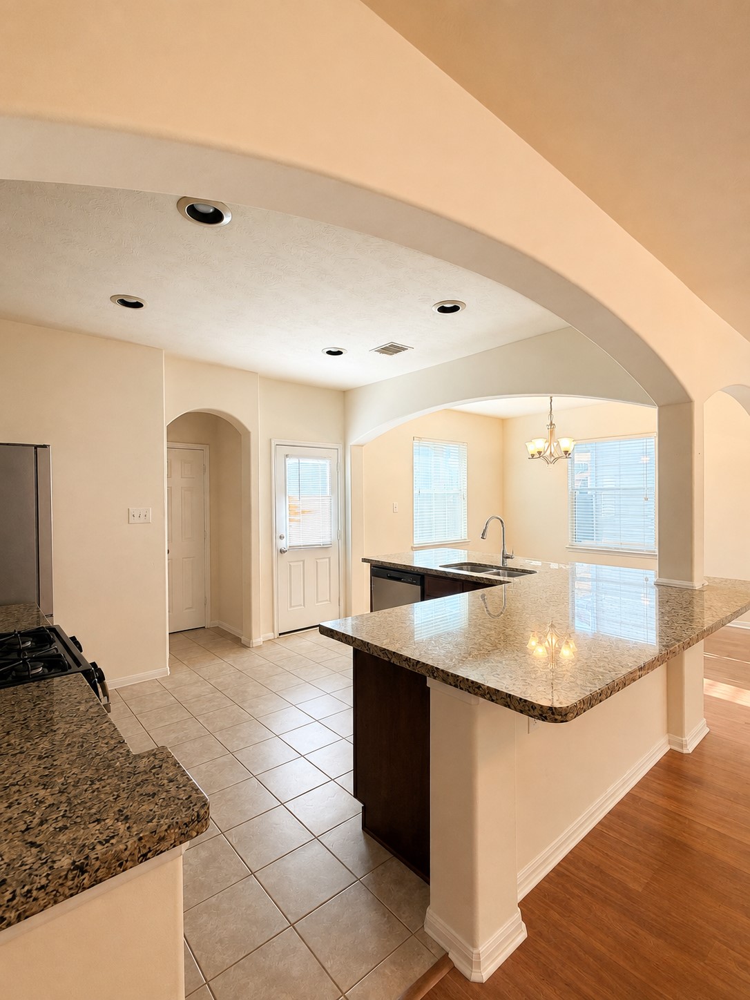 8327 Lamond Lane Property Photo 4