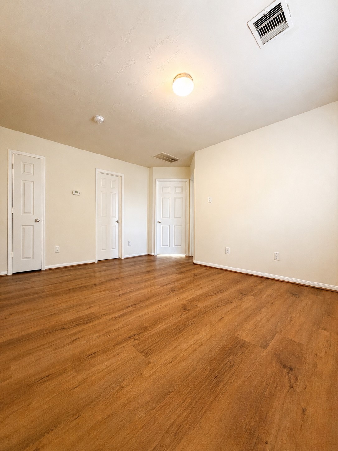 8327 Lamond Lane Property Photo 5