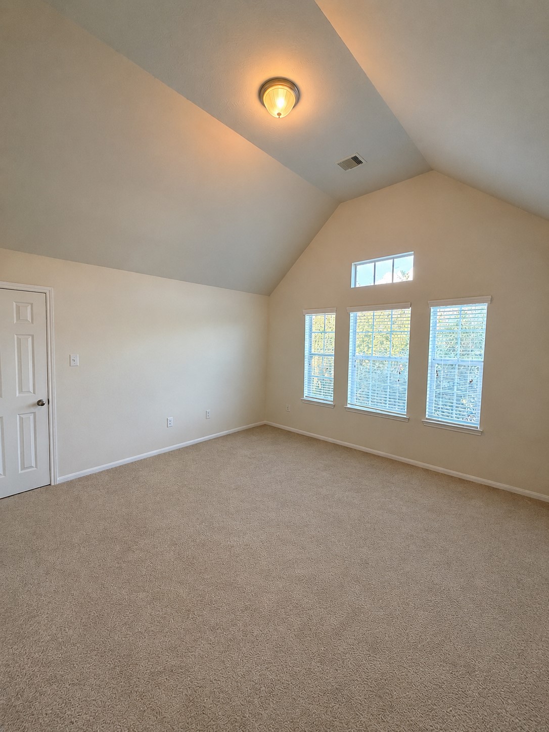 8327 Lamond Lane Property Photo 7