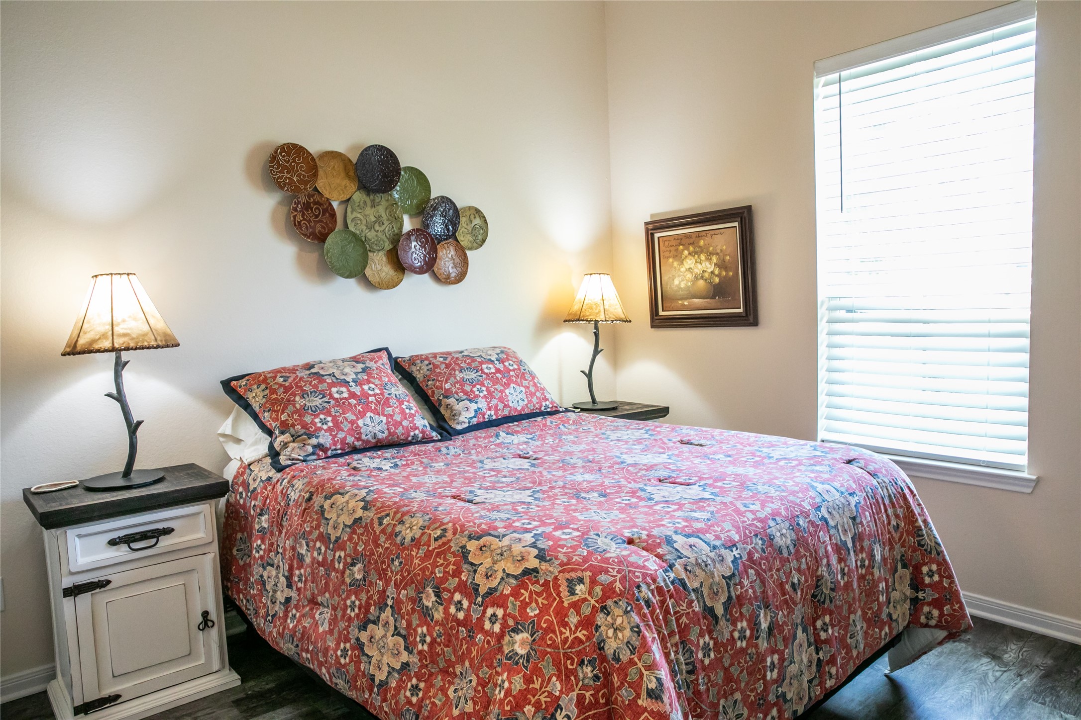 2010 Winepress Road Property Photo 11