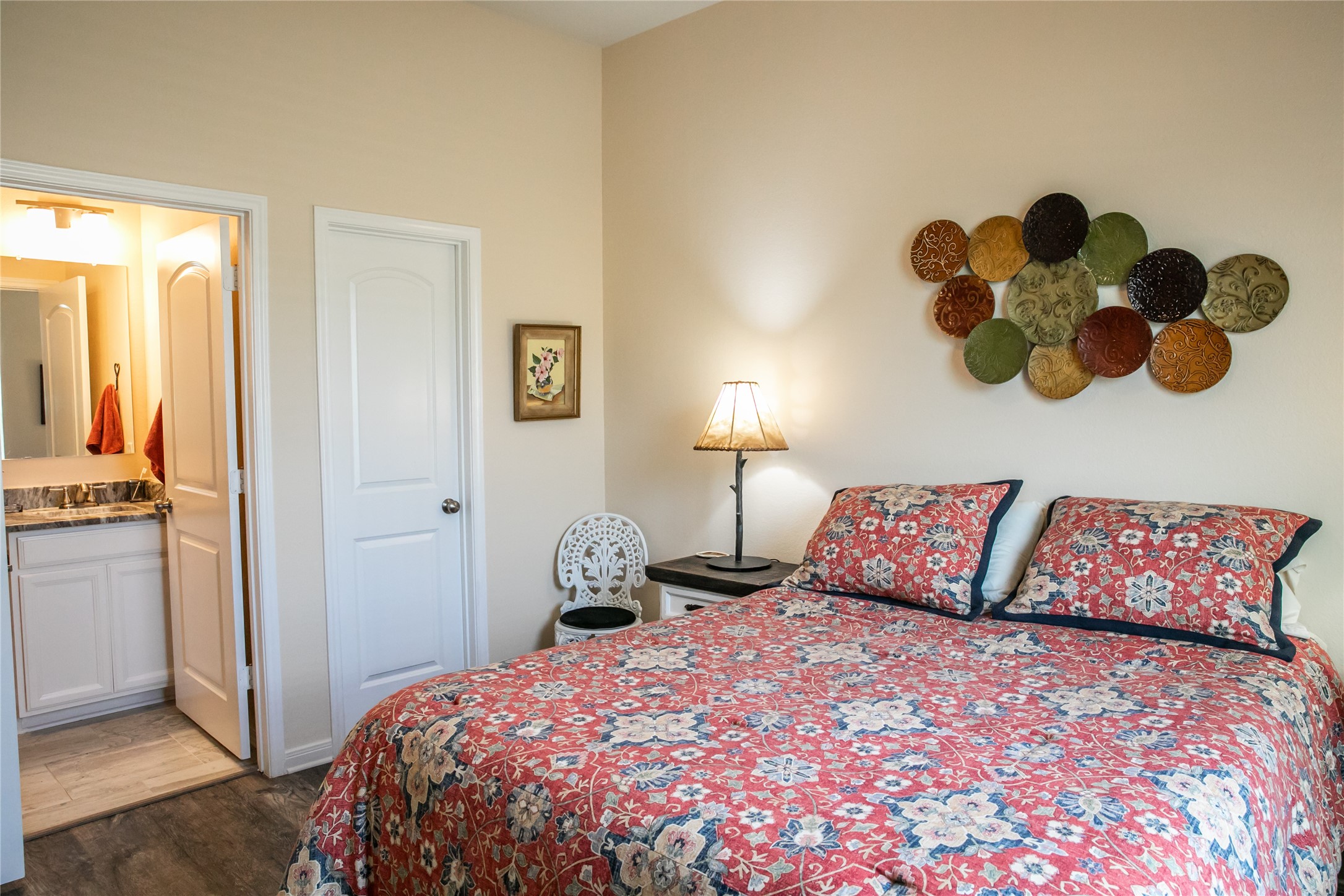 2010 Winepress Road Property Photo 12