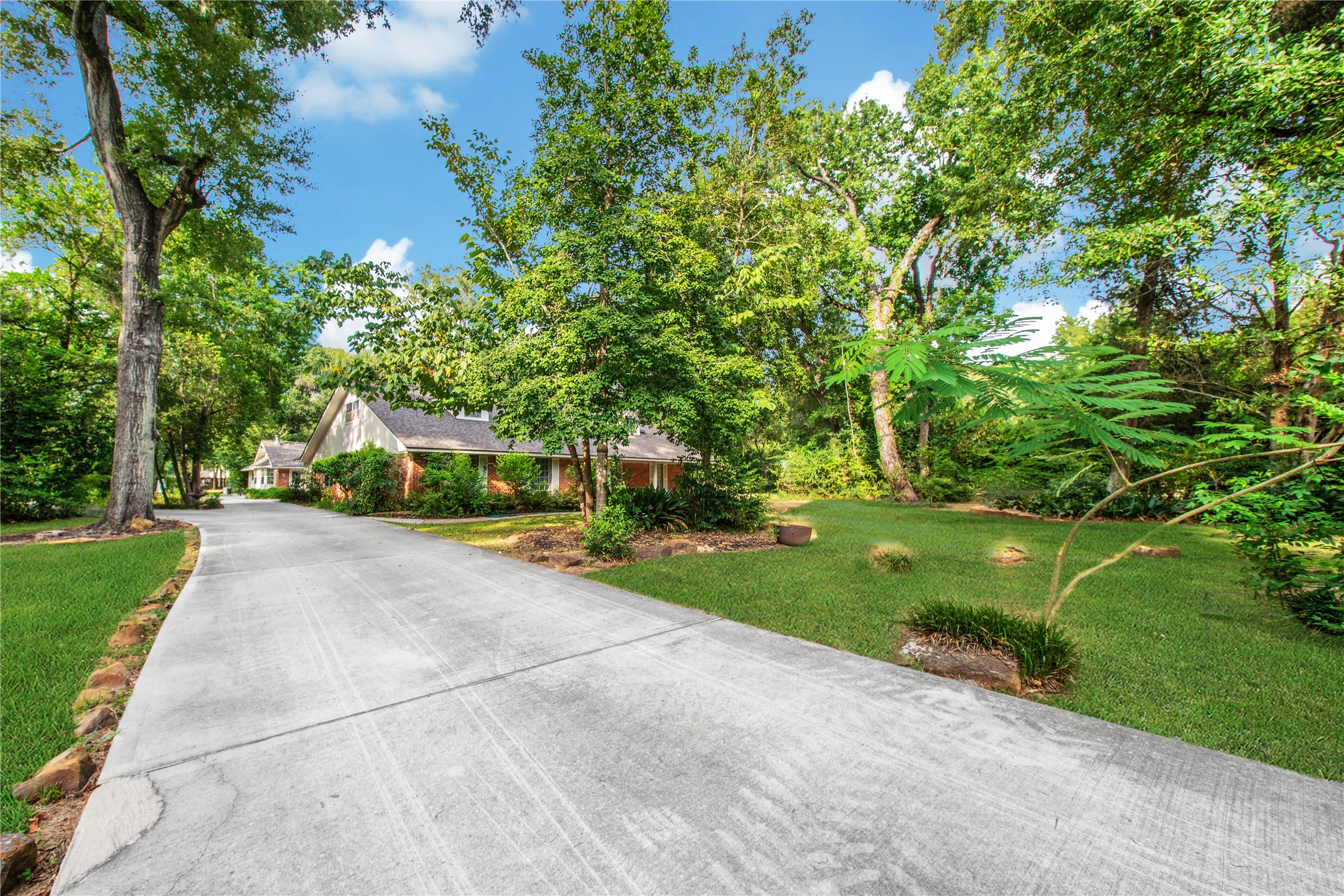 8726 Dogwood Drive Property Photo 2