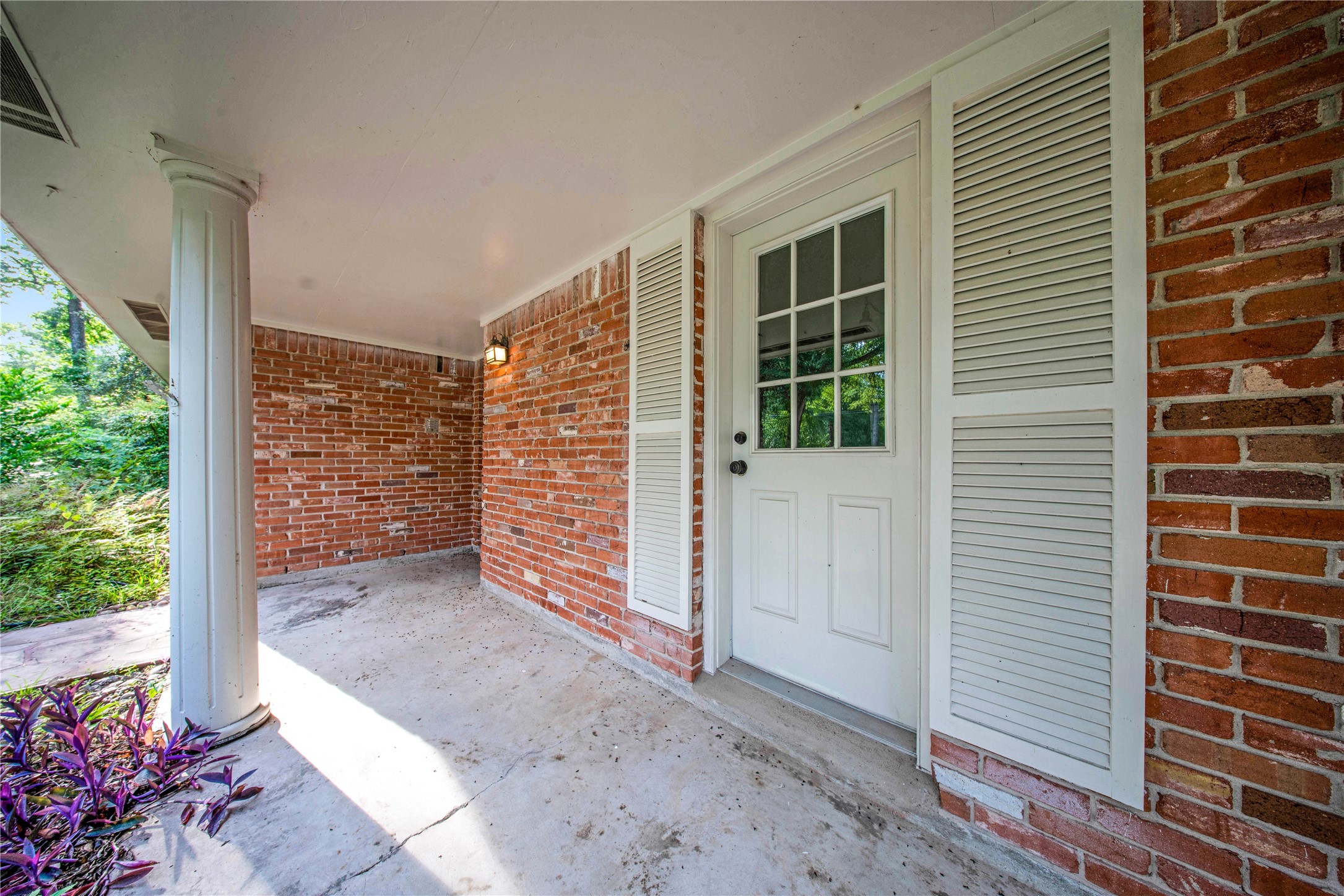 8726 Dogwood Drive Property Photo 4