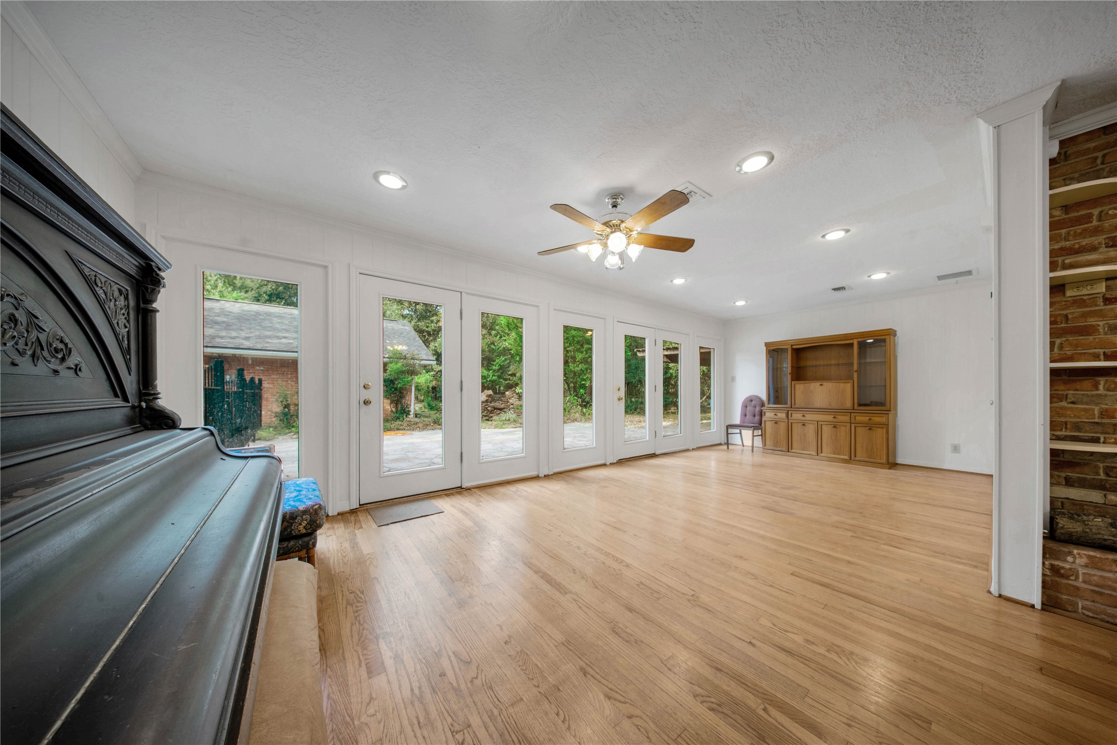 8726 Dogwood Drive Property Photo 8
